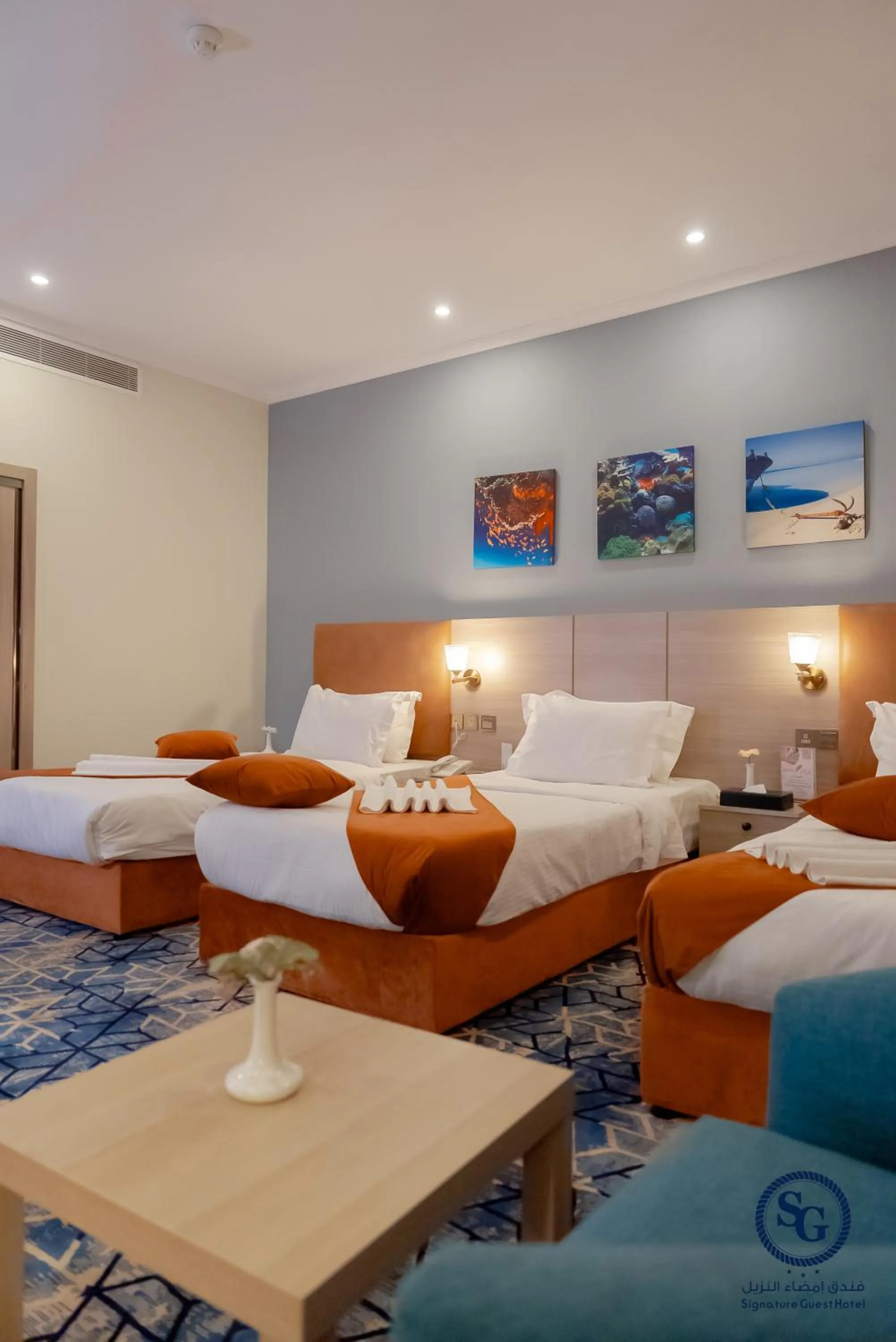 Photo of the whole room, Bed in Signature Guest Hotel فندق إمضاء النزيل الفندقية