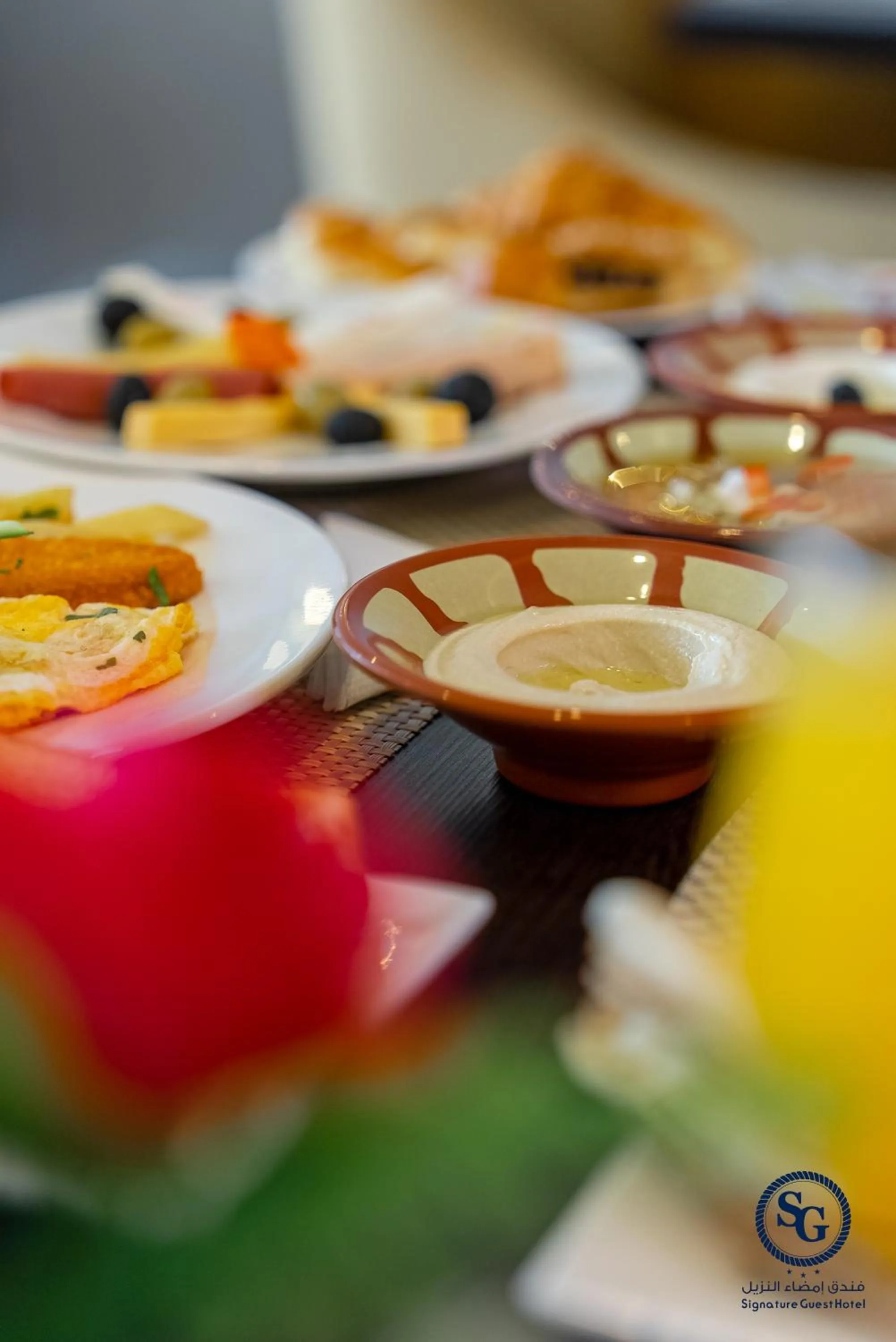 Food in Signature Guest Hotel فندق إمضاء النزيل الفندقية