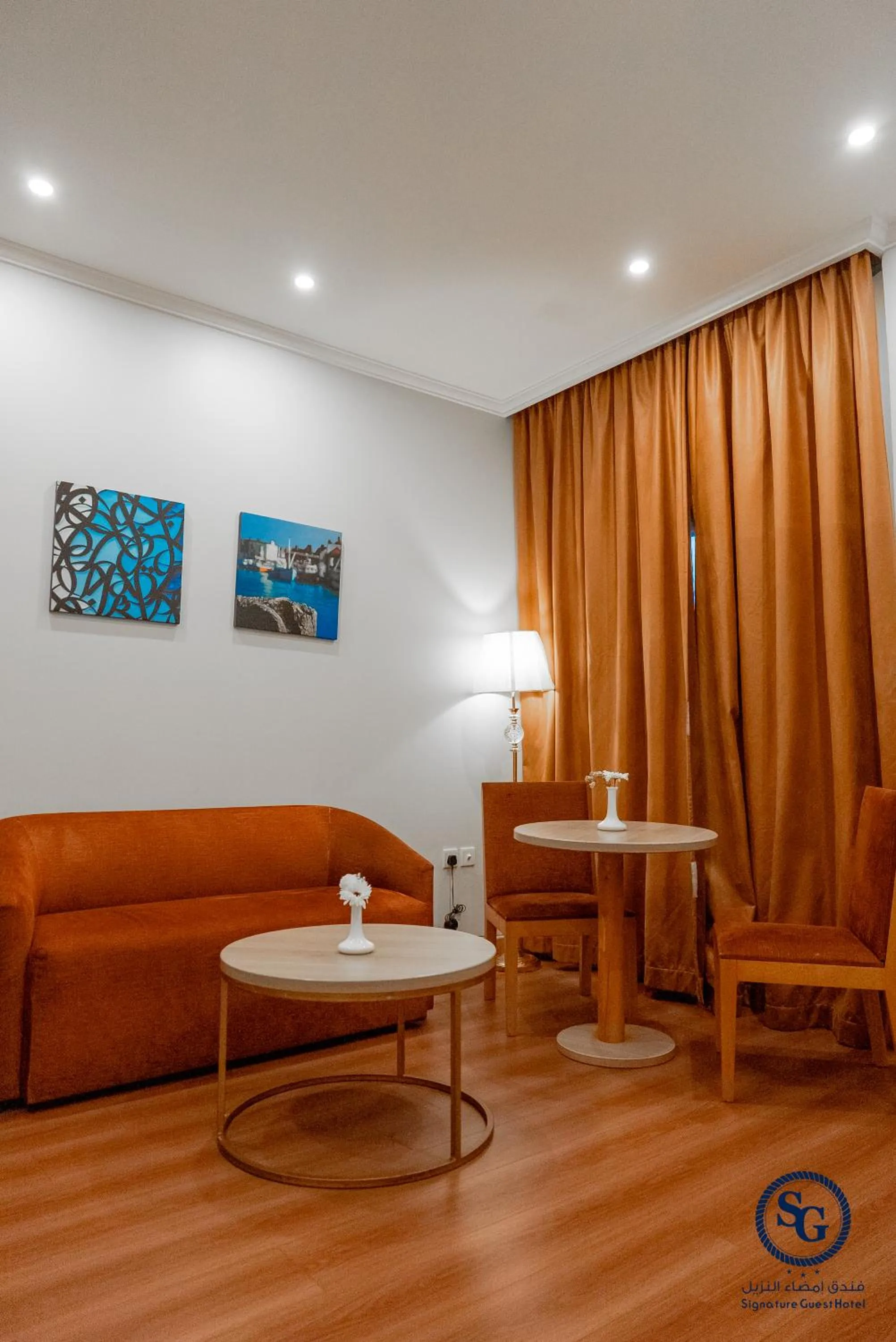 Seating area in Signature Guest Hotel فندق إمضاء النزيل الفندقية