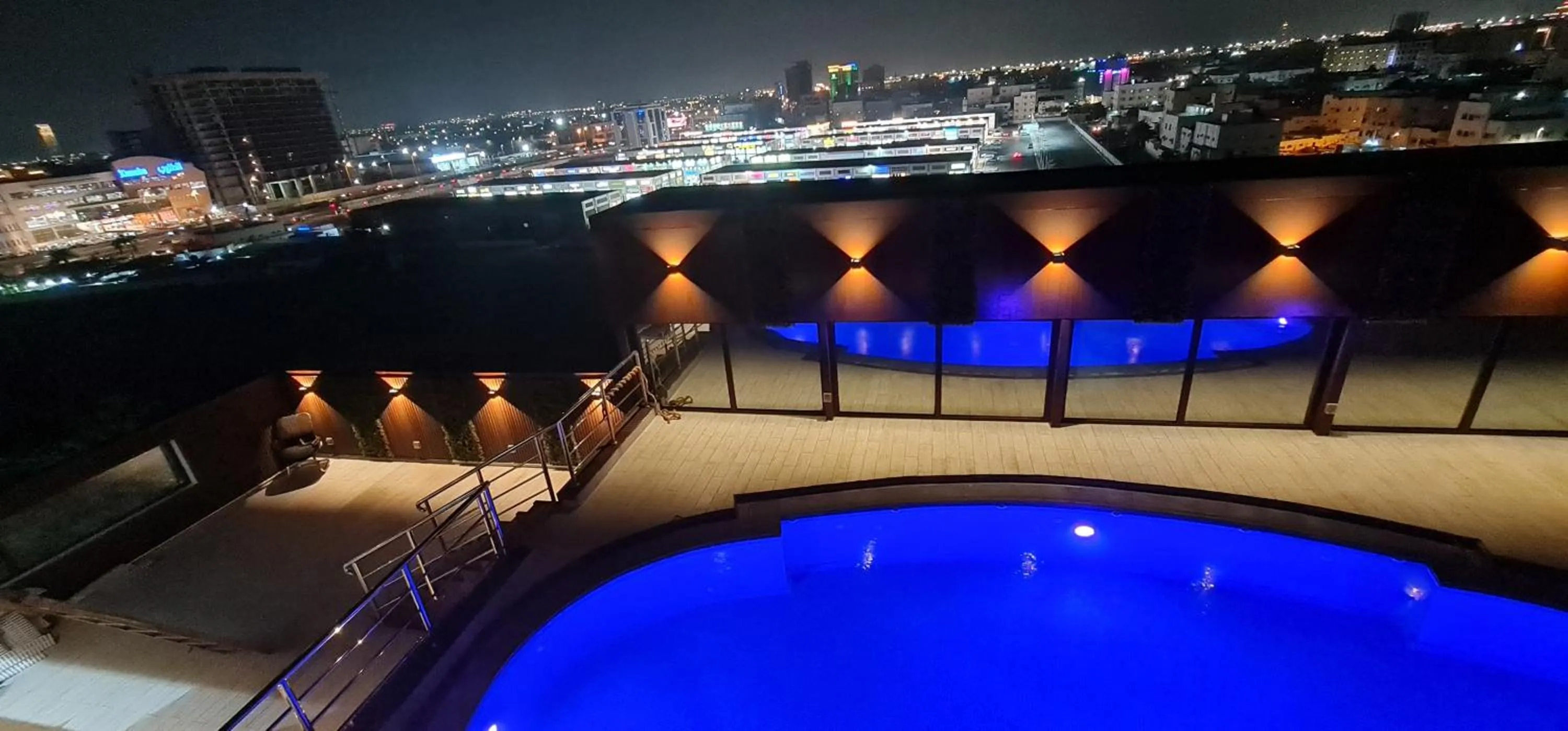 Balcony/Terrace in Signature Guest Hotel فندق إمضاء النزيل الفندقية