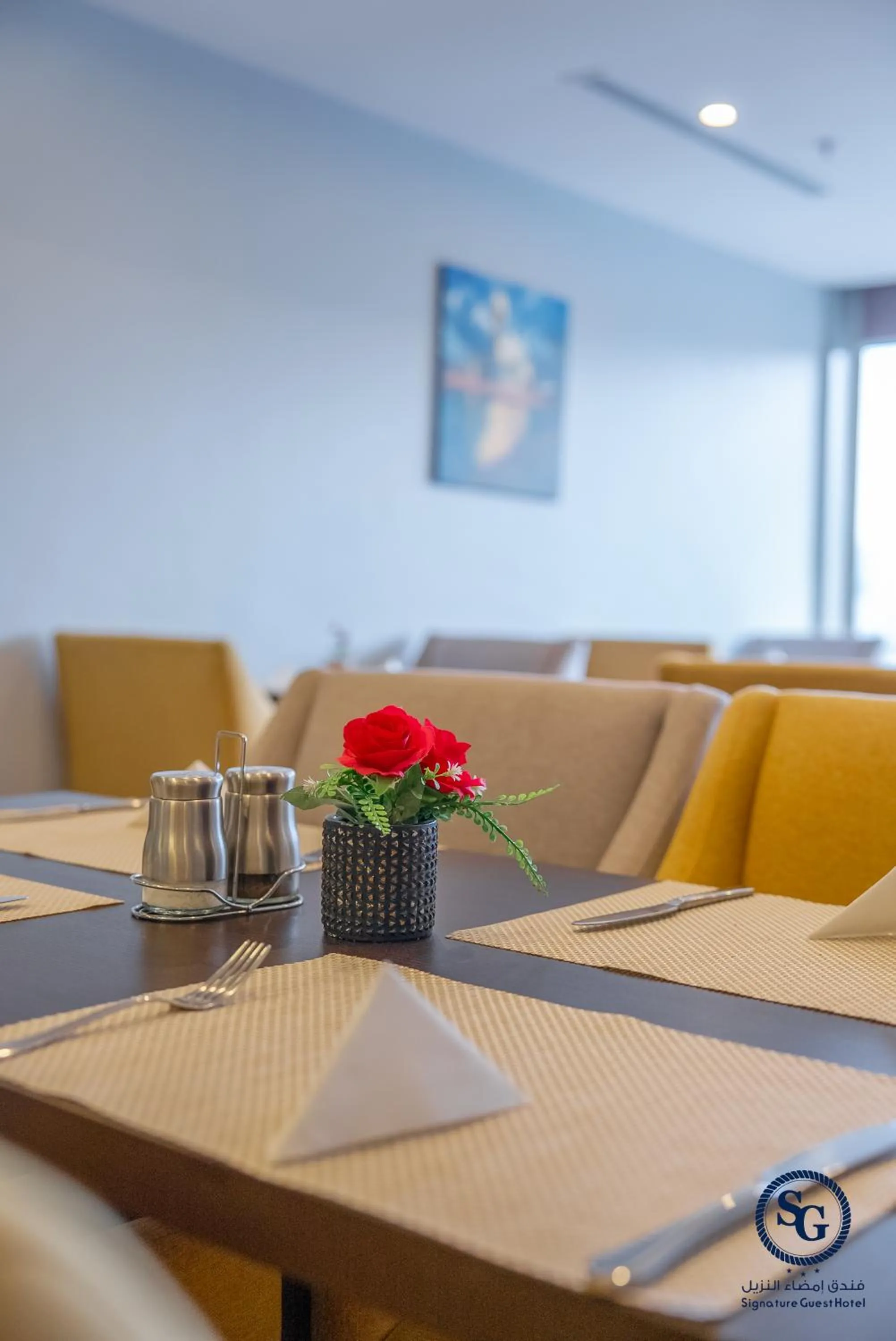 Restaurant/places to eat in Signature Guest Hotel فندق إمضاء النزيل الفندقية