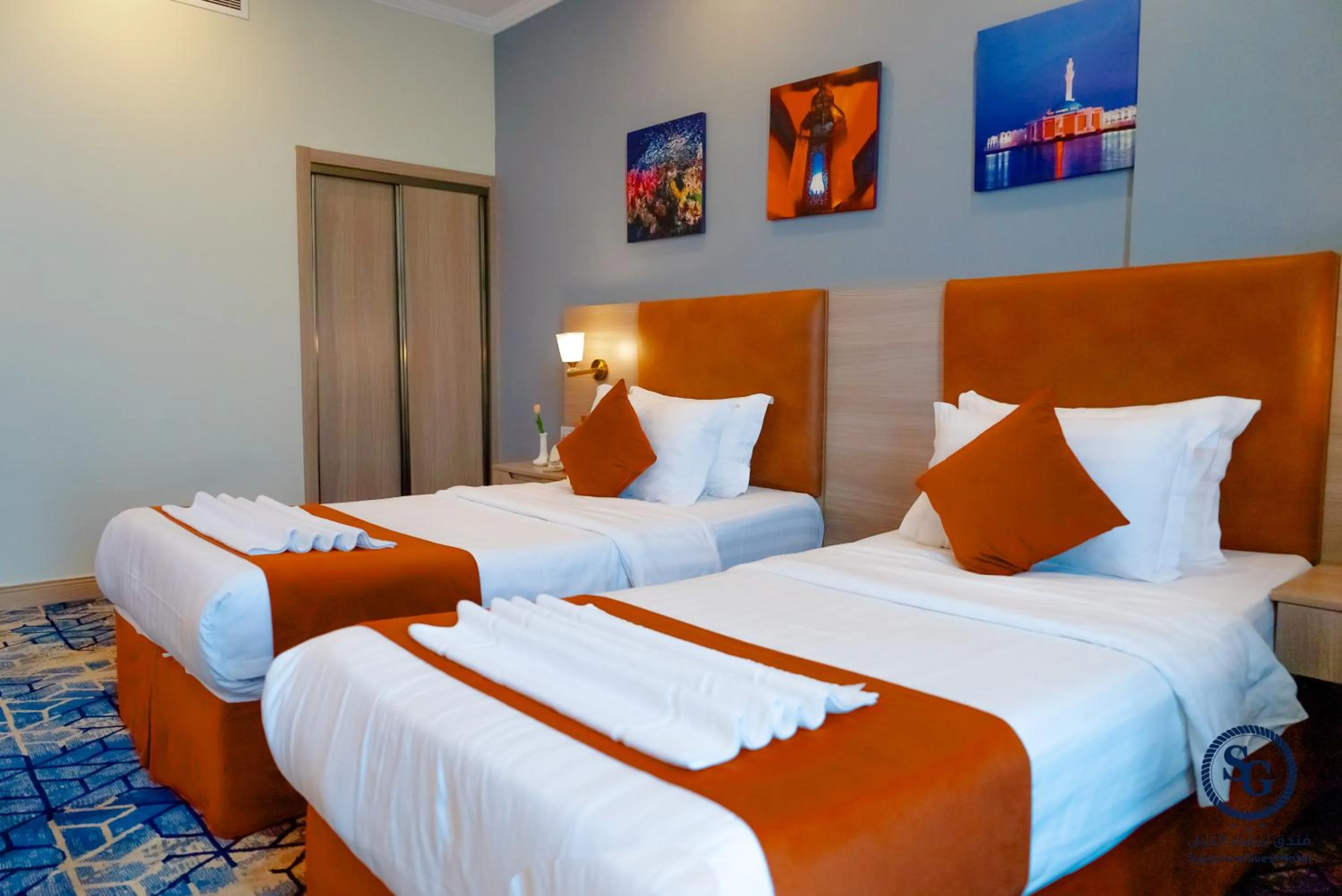 Photo of the whole room, Bed in Signature Guest Hotel فندق إمضاء النزيل الفندقية