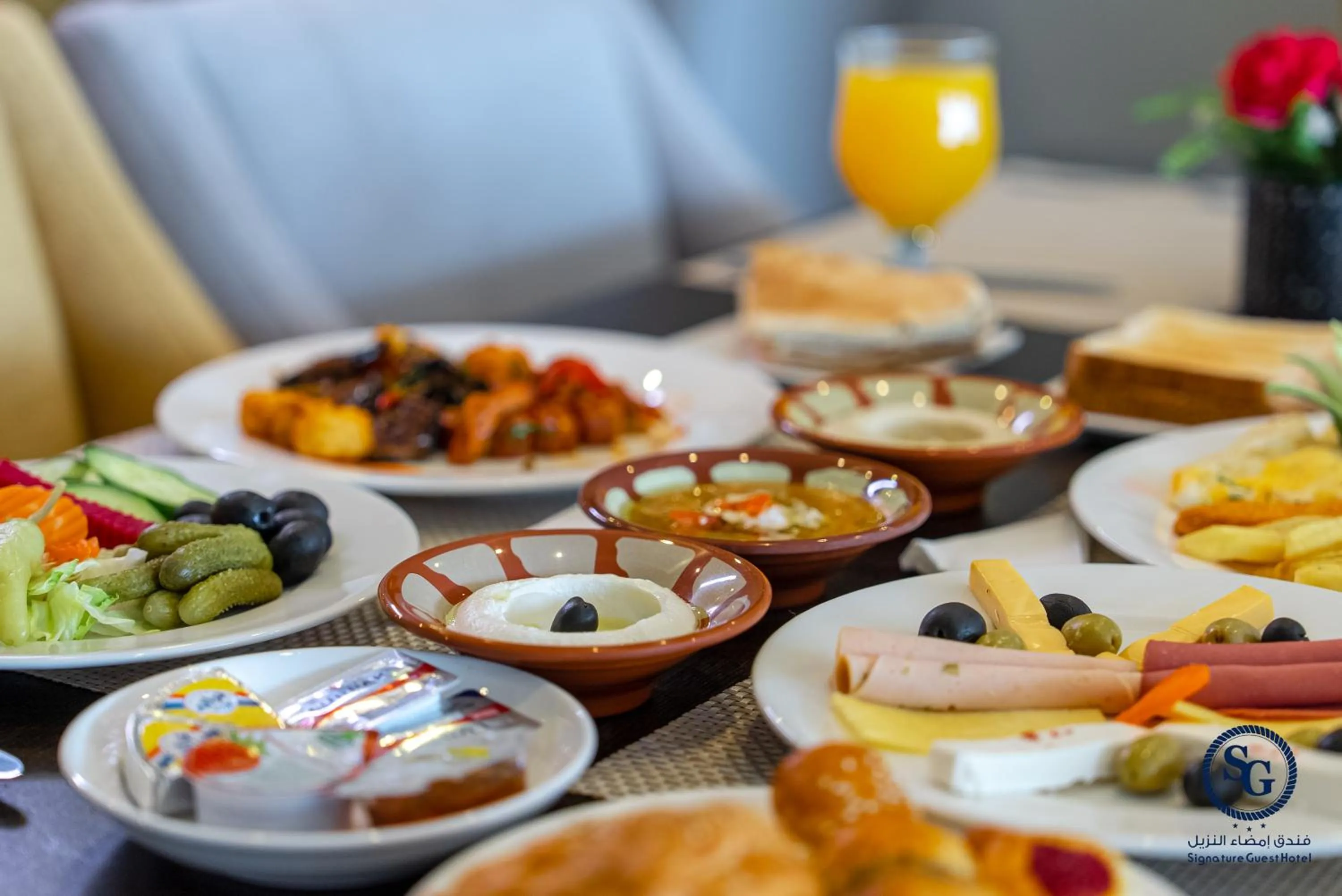 Breakfast in Signature Guest Hotel فندق إمضاء النزيل الفندقية