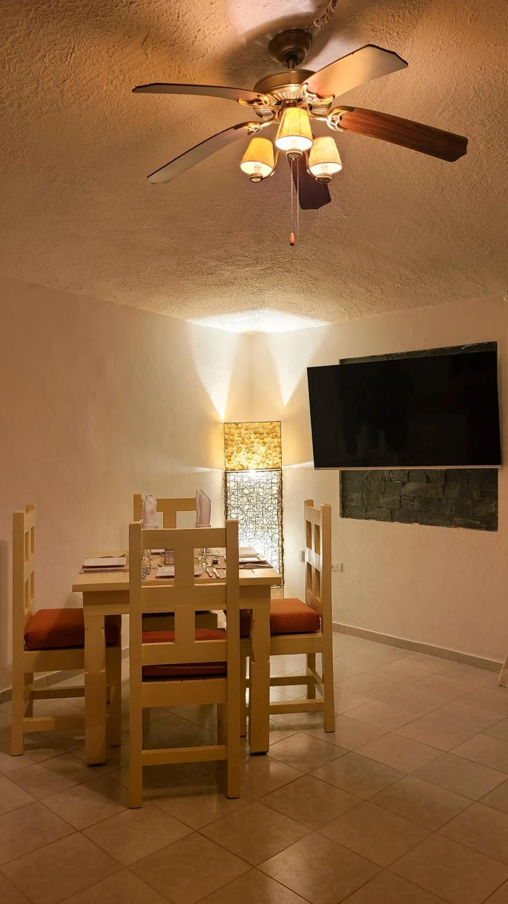 Communal lounge/ TV room in Tritón Hotel Boutique & Restaurant