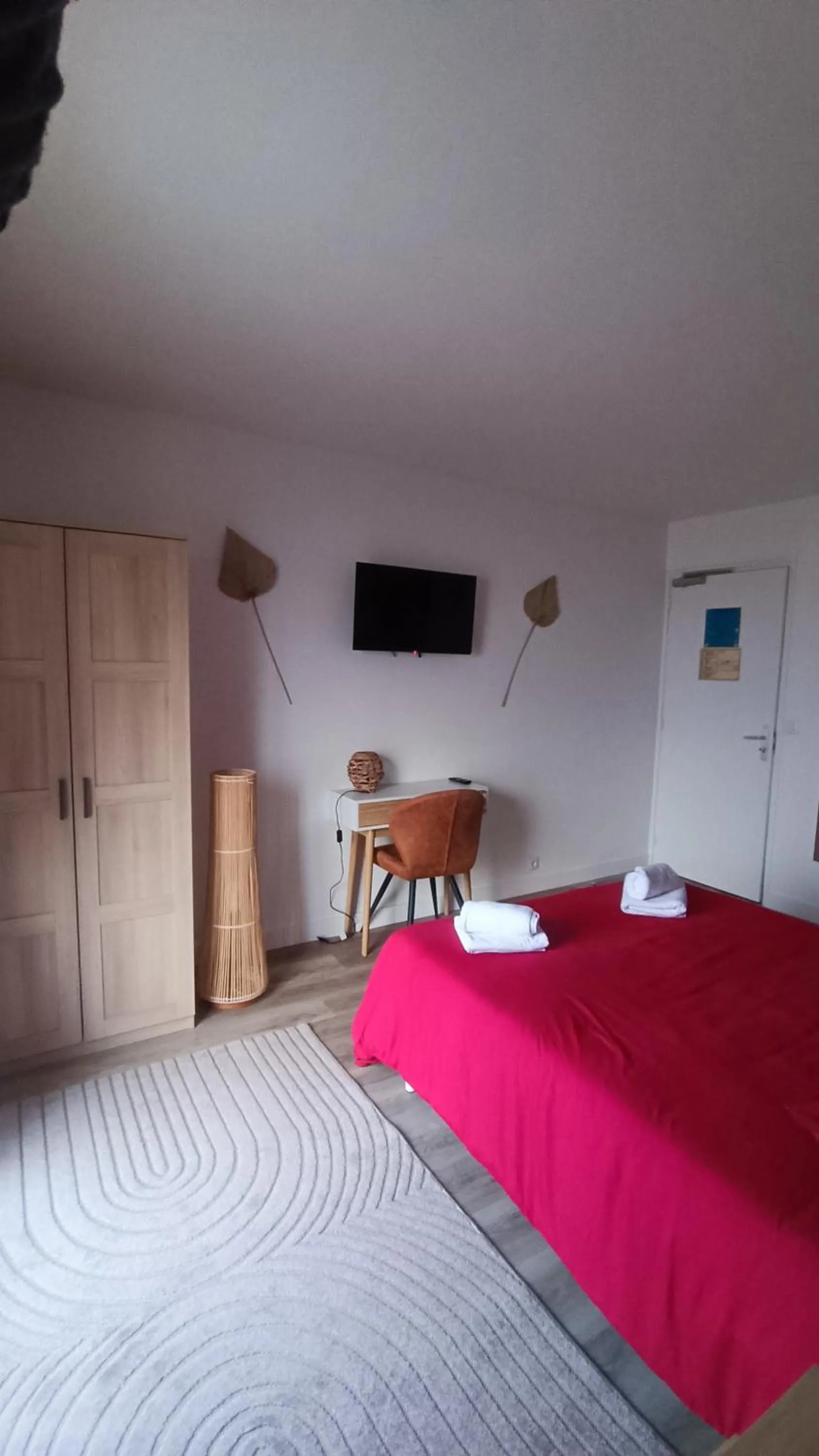 wardrobe in New Hôtel de la Mer