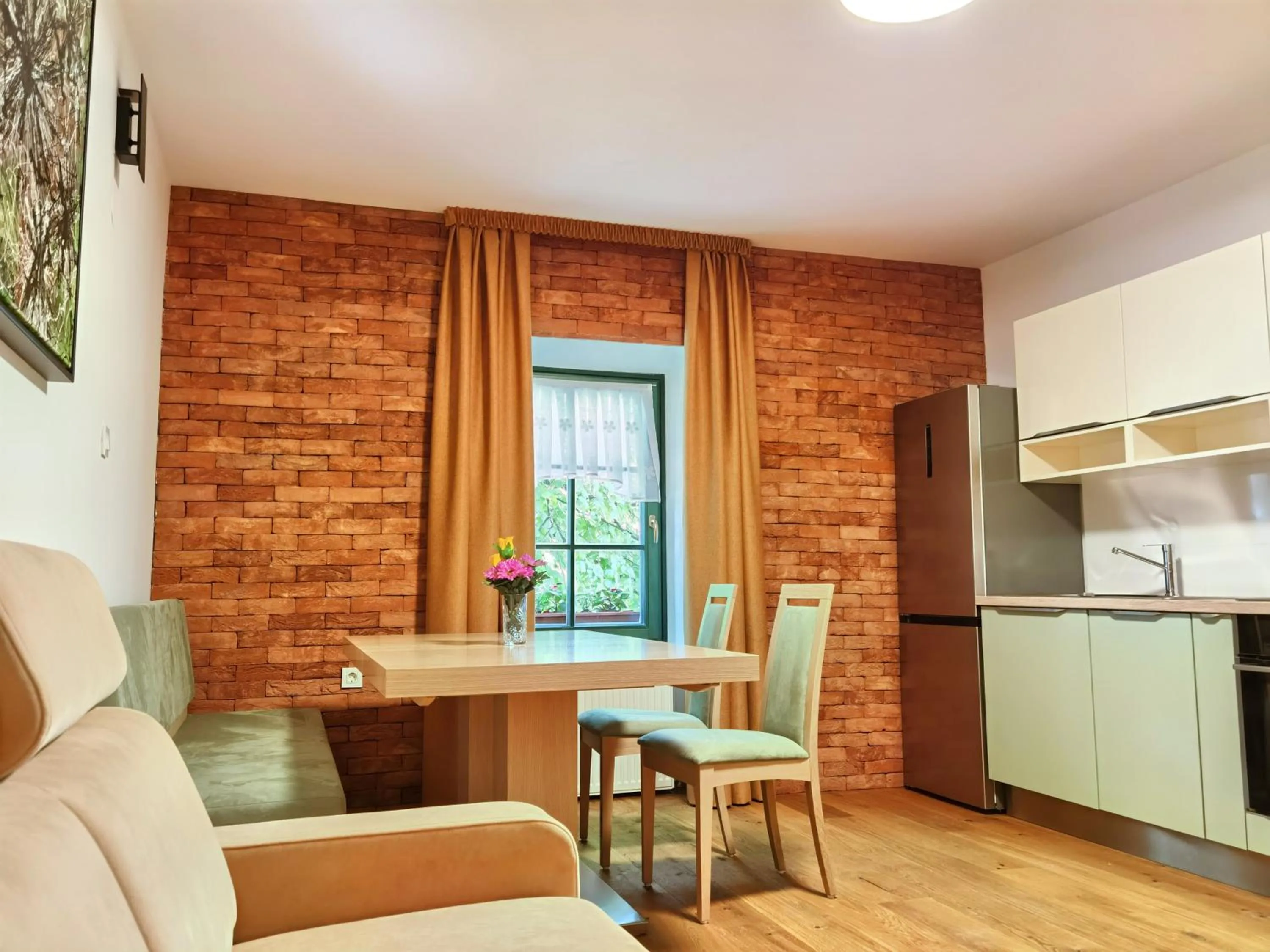 Dining area in Hiša Wambrechtsamer - House Wambrechtsamer