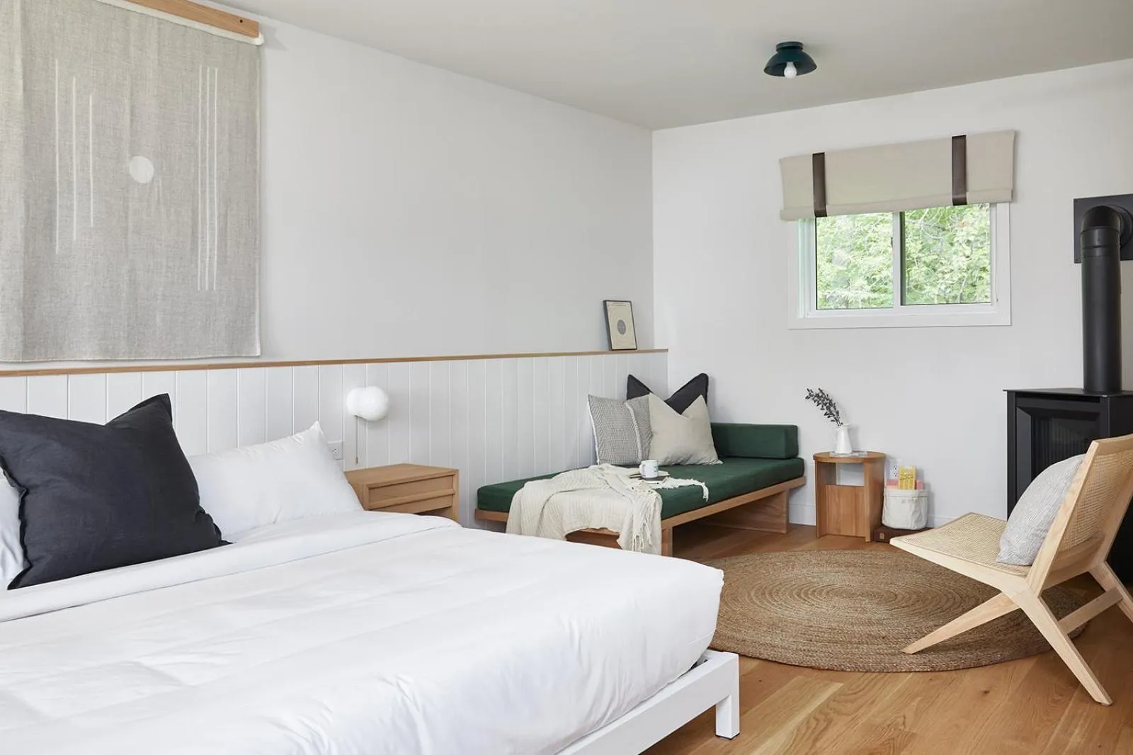 Bed in Somewhere Inn Calabogie