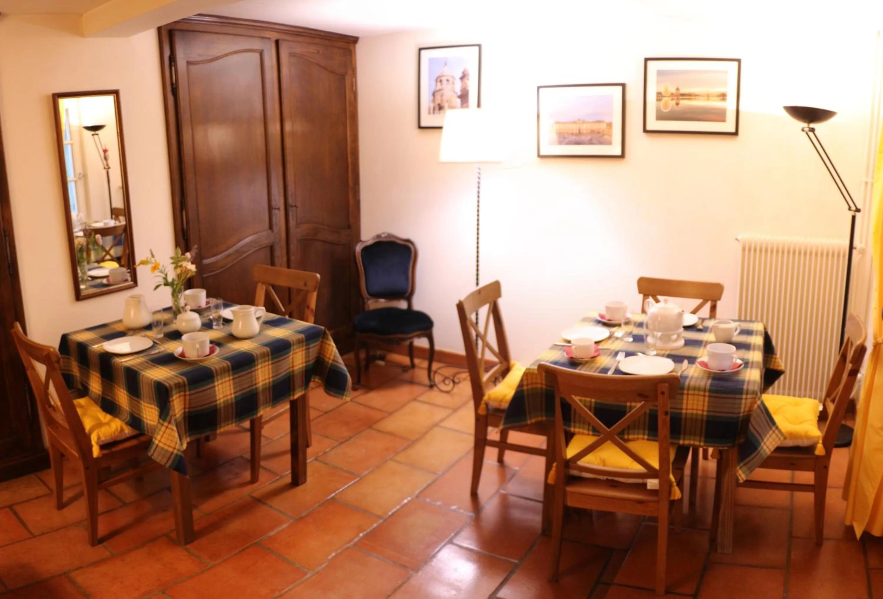 Dining area in La Closerie de l'Autan