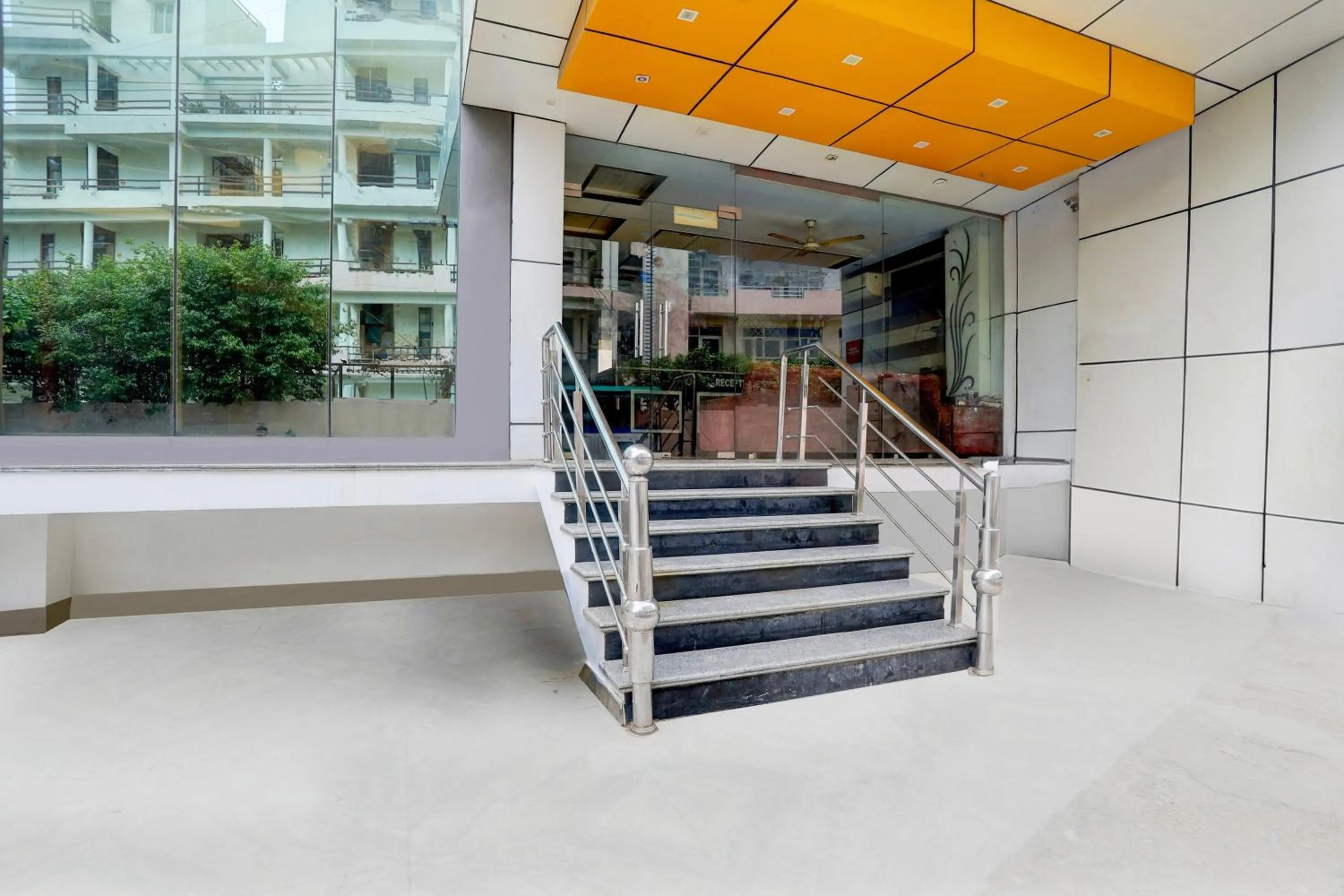 Facade/entrance in Hotel O Taj Nagri Near Taj Mahal East Gate Formerly Riviera