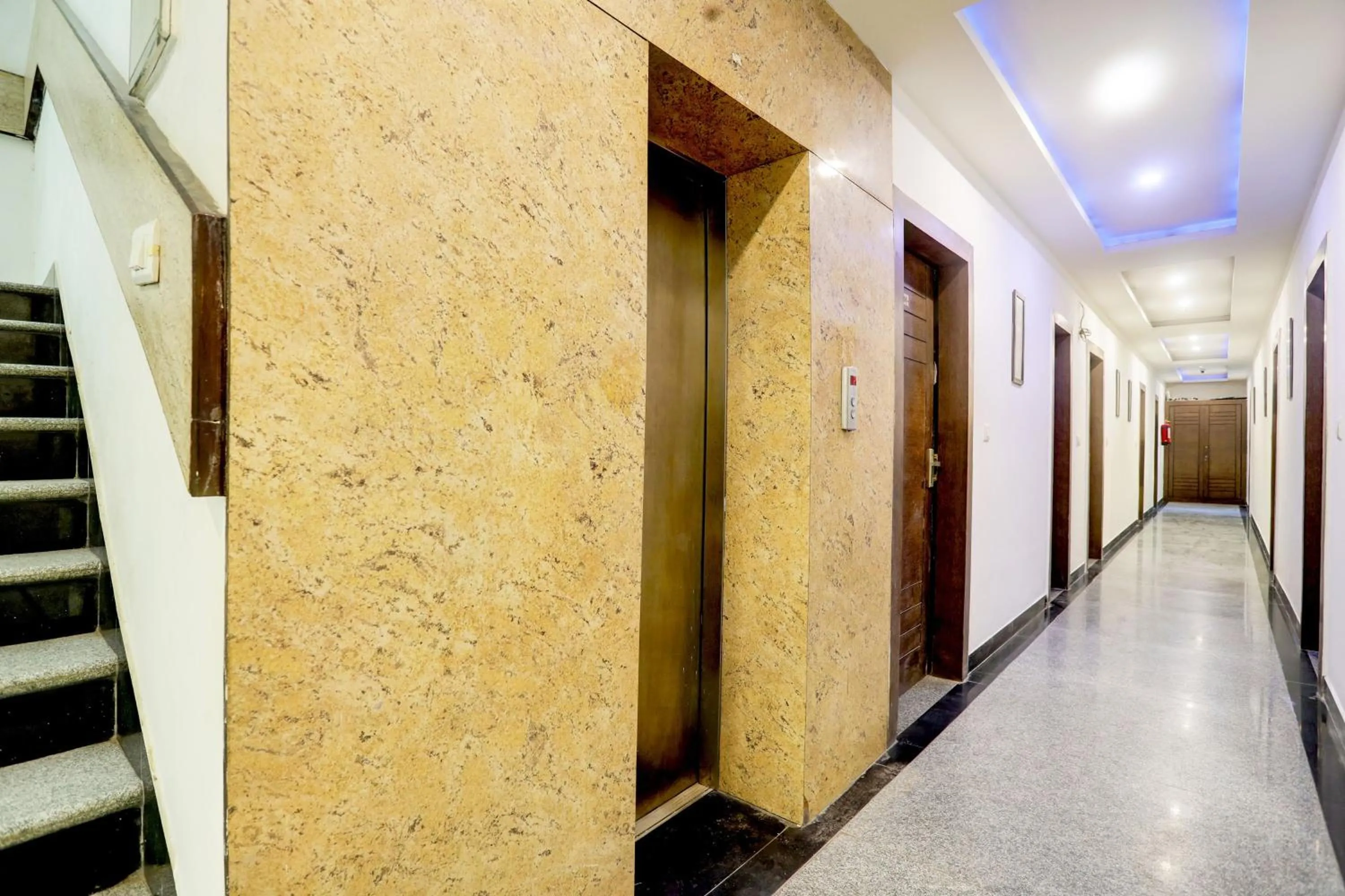 Lobby or reception in Hotel O Taj Nagri Near Taj Mahal East Gate Formerly Riviera