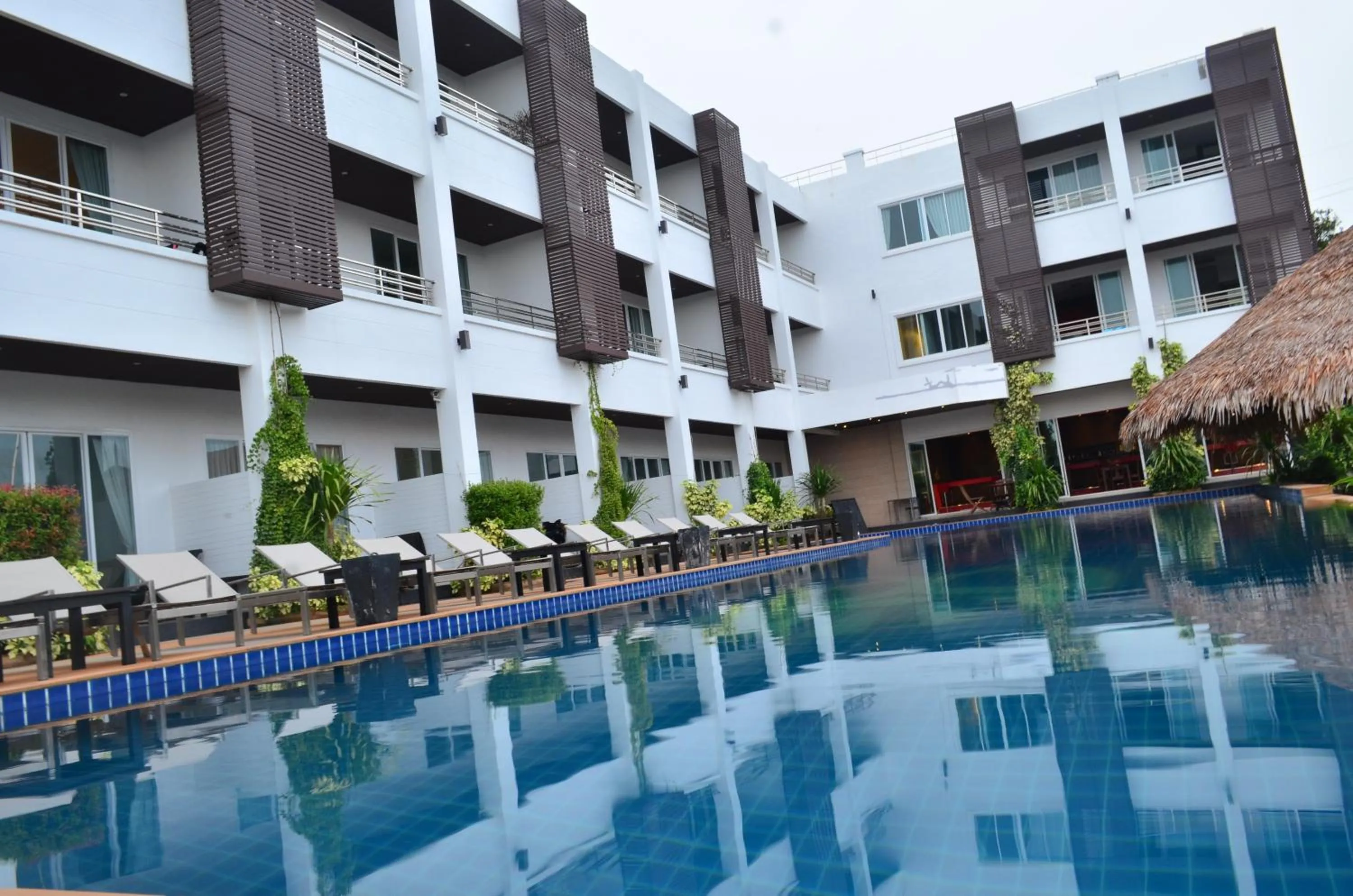 Swimming pool in Lanta Sport Resort
