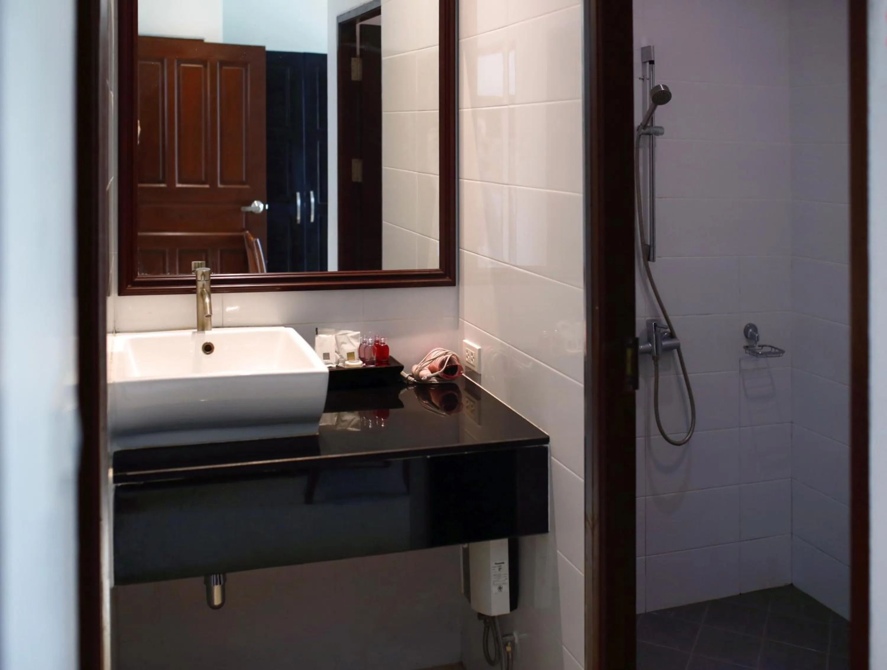 Shower in Lanta Sport Resort