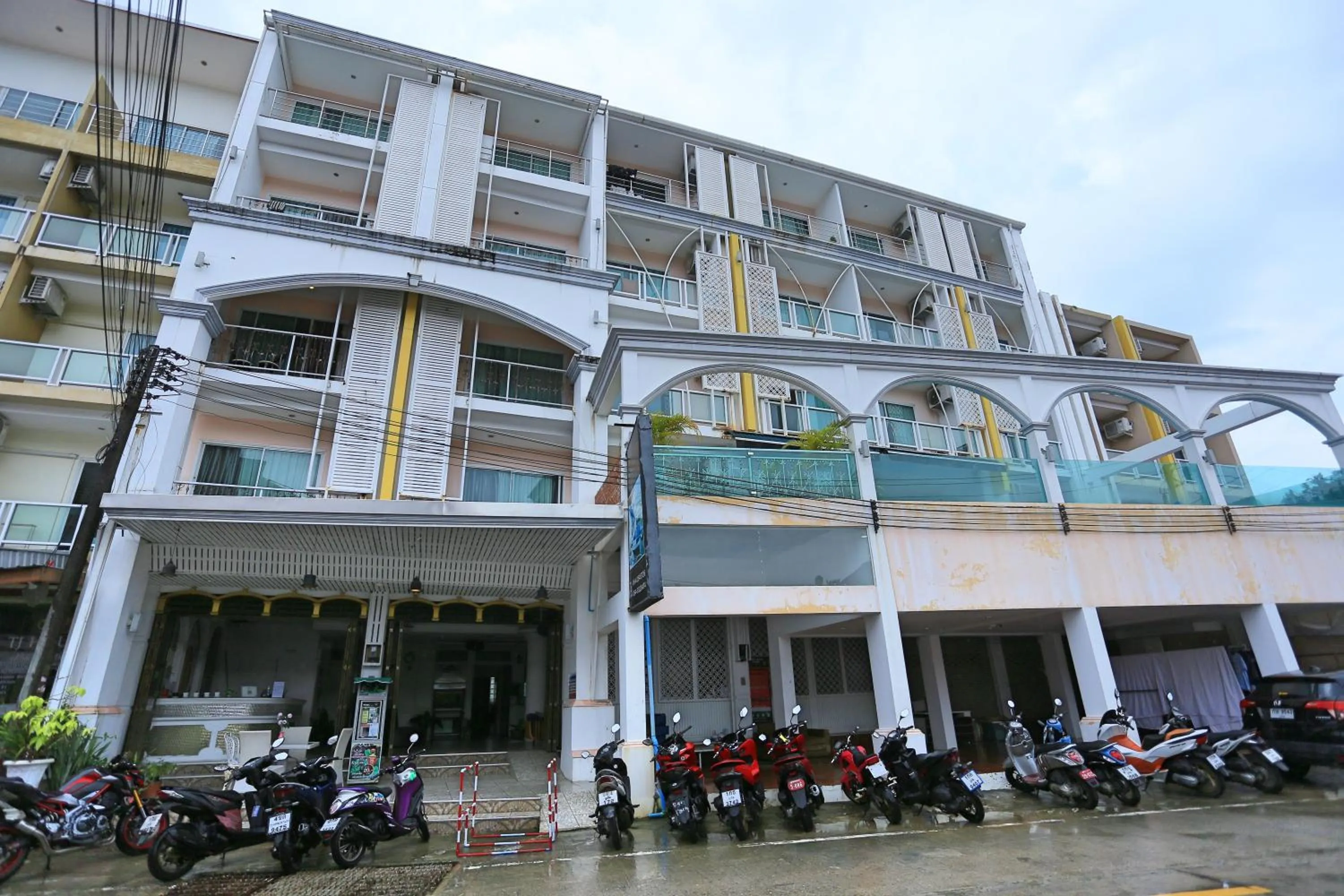 Property building in Lucky Sun Patong