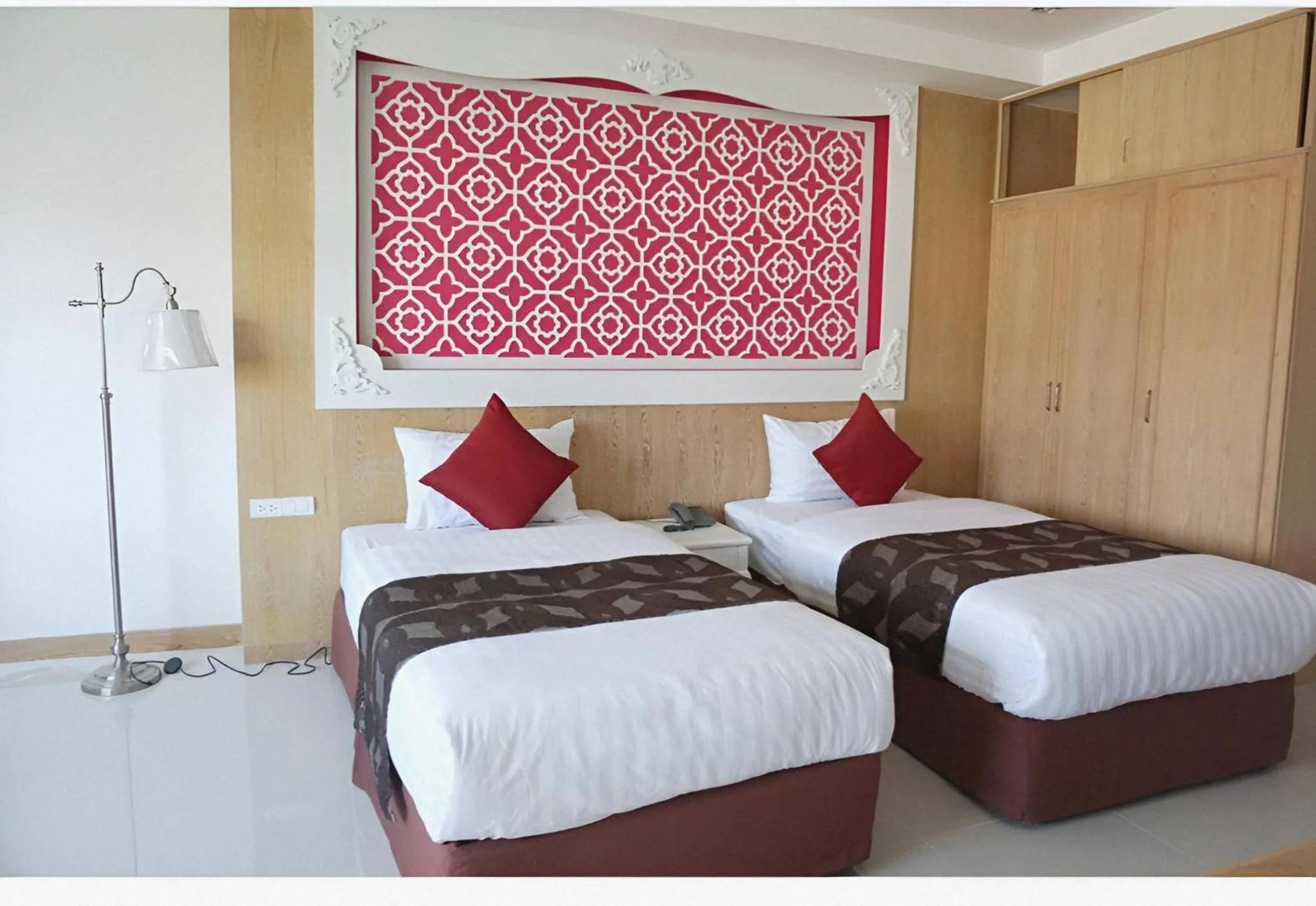 Bed in Lucky Sun Patong