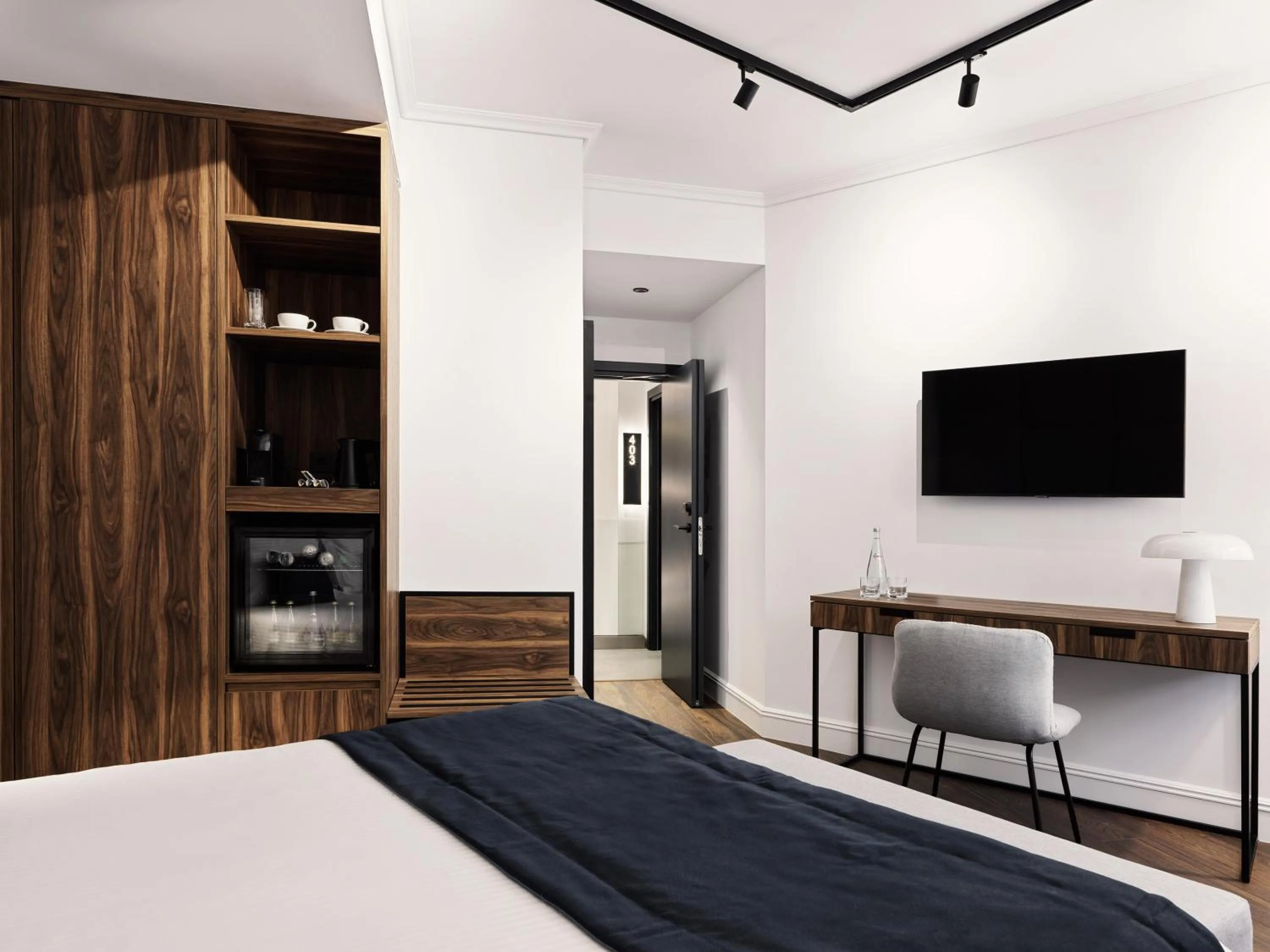 TV and multimedia, Bed in Vanoro Hotel