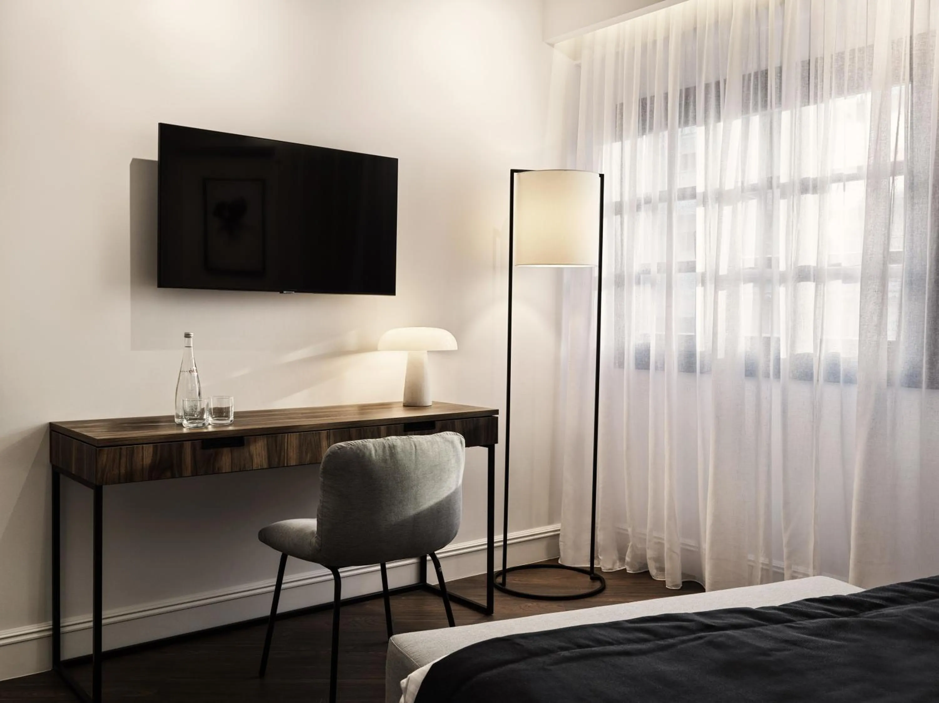 TV and multimedia, Bed in Vanoro Hotel