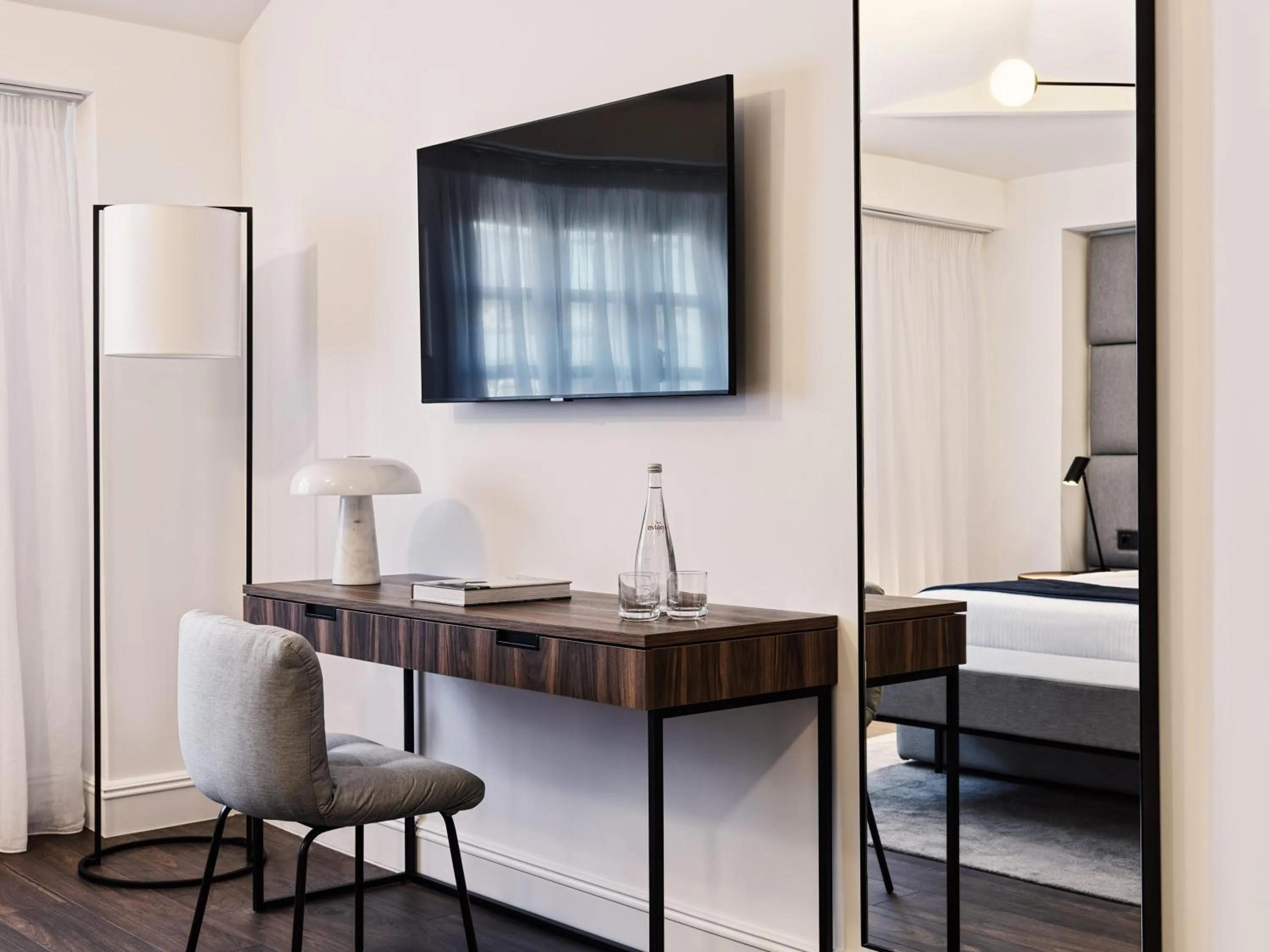 TV and multimedia in Vanoro Hotel