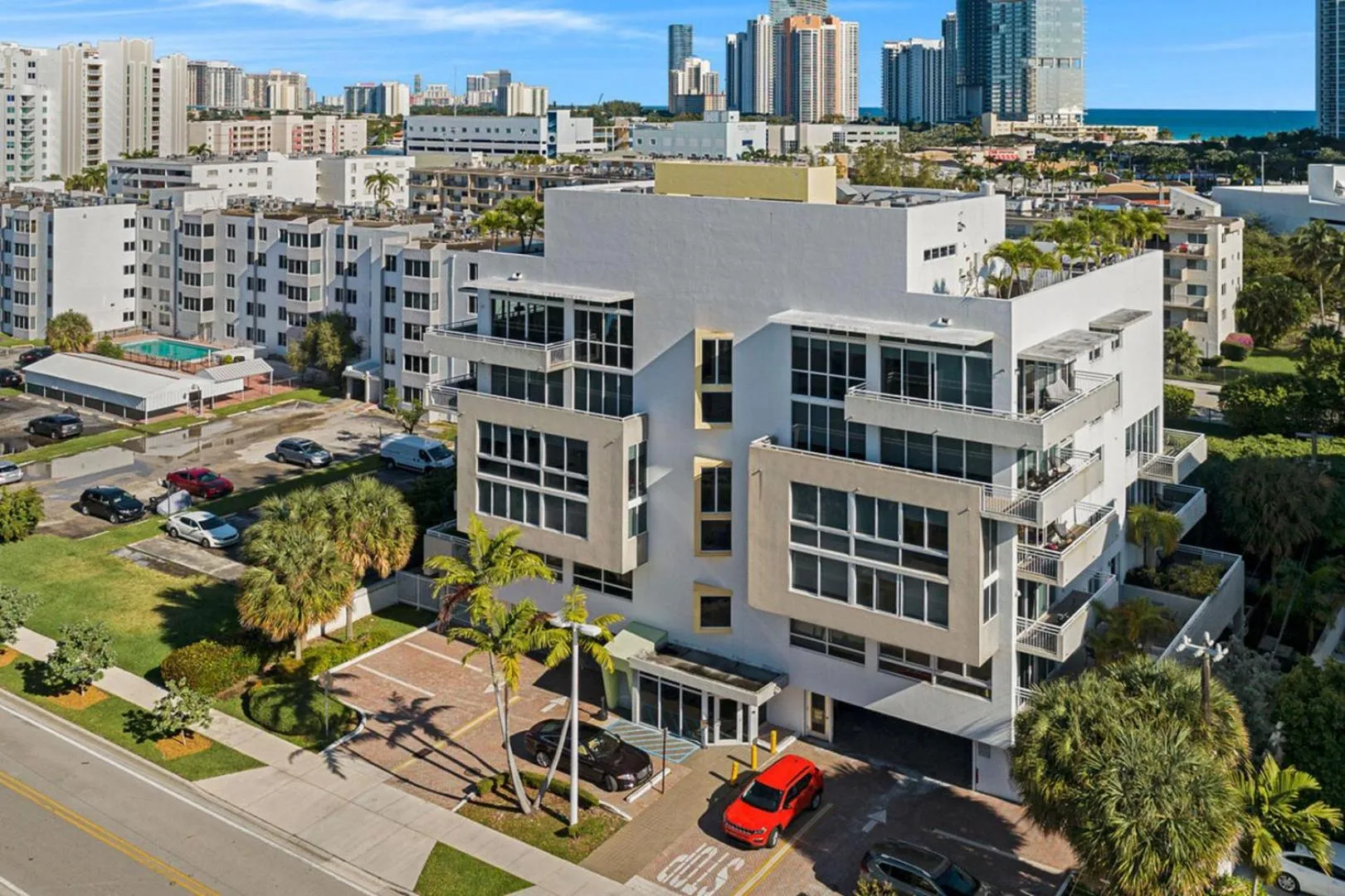 Roami at Sunny Isles