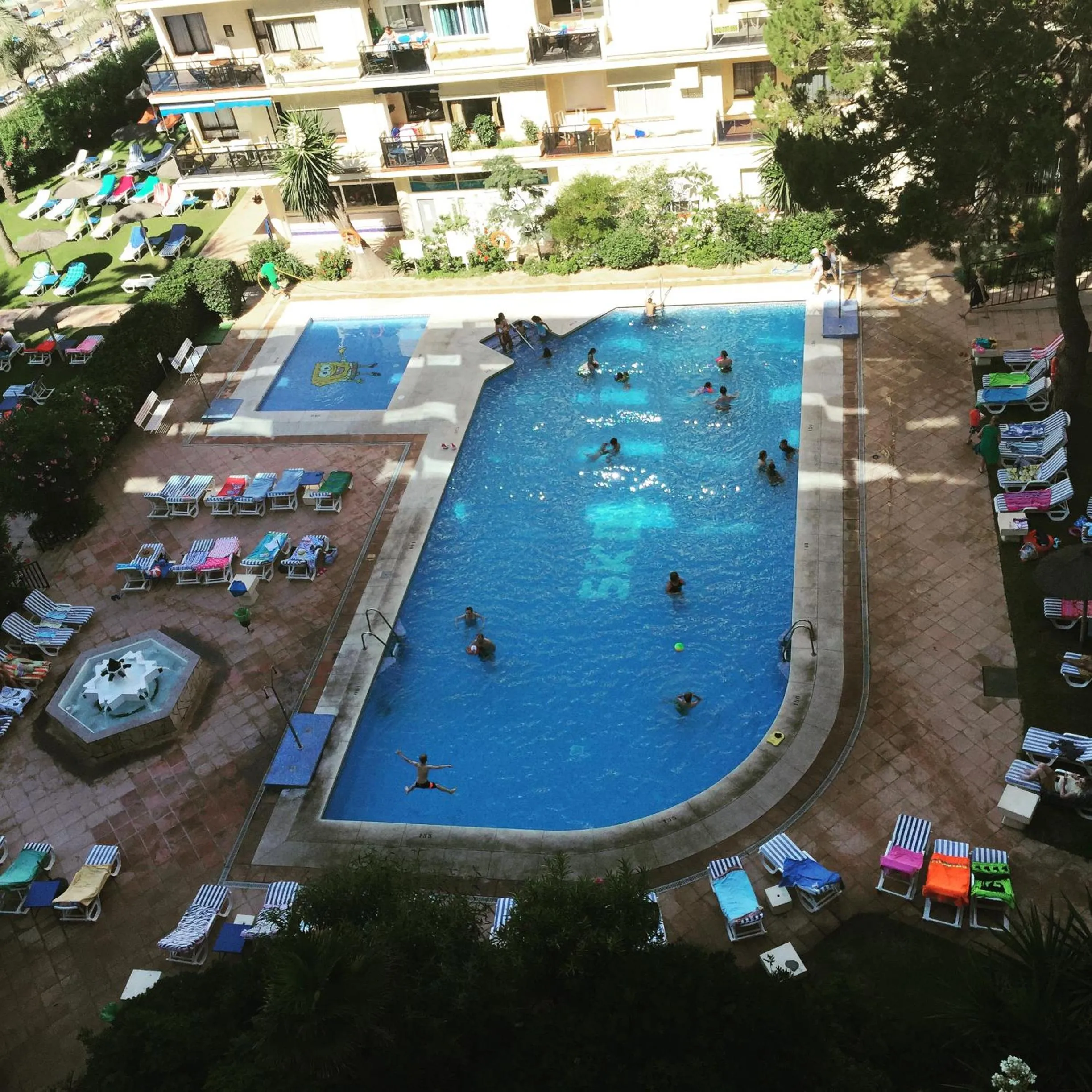 Swimming pool in Skol Apartments Marbella