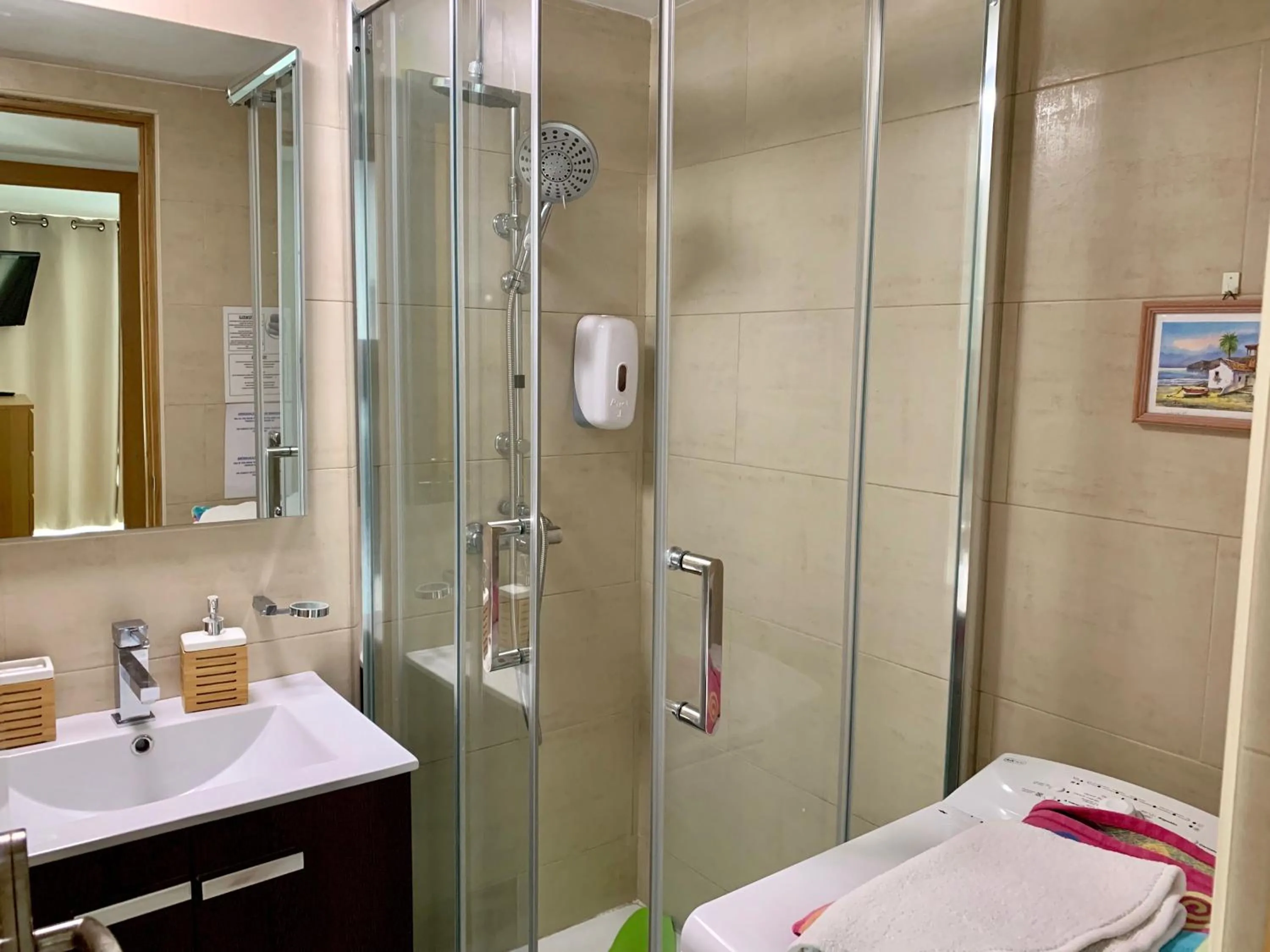 Shower in Skol Apartments Marbella