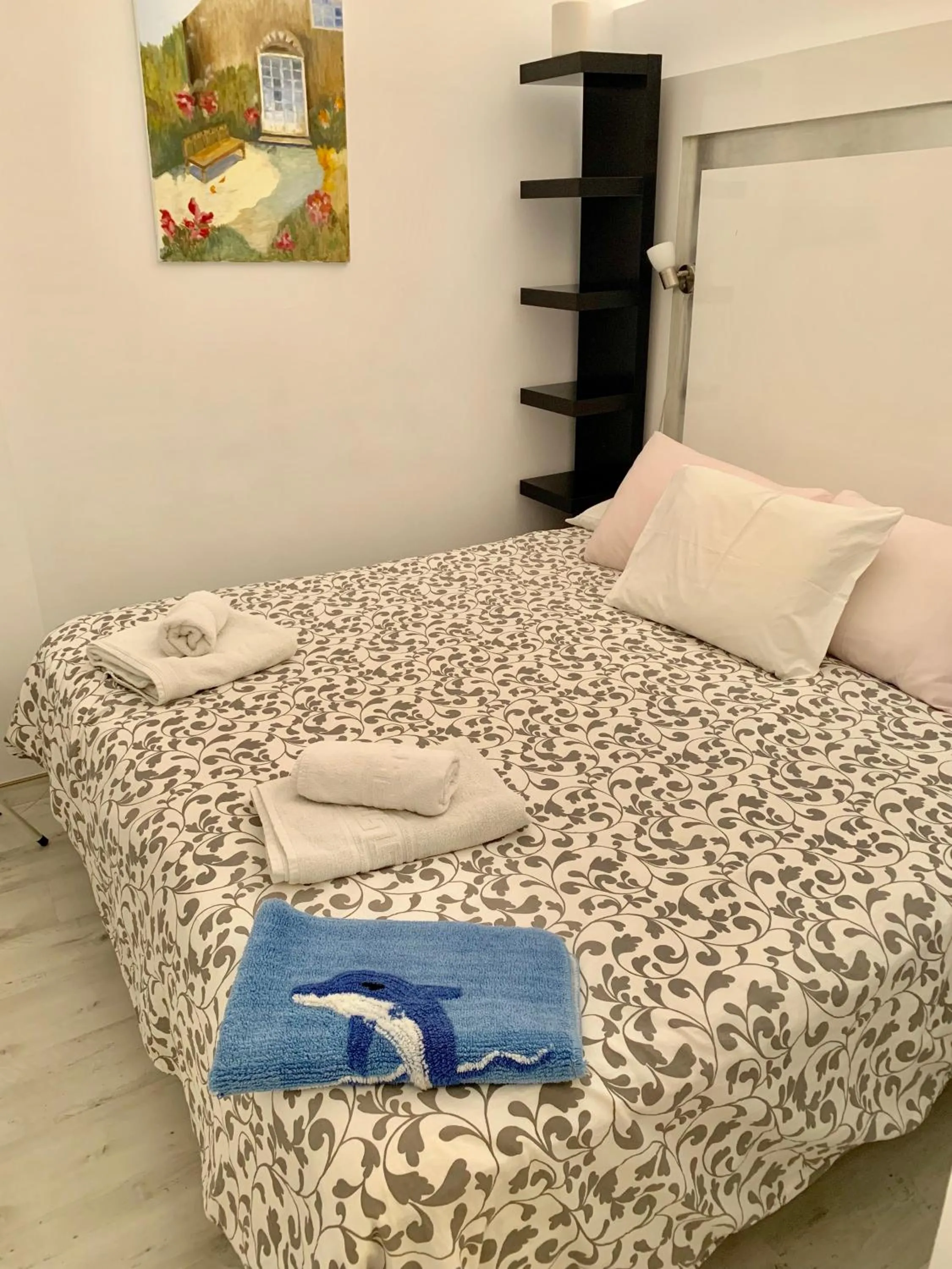 Bed in Skol Apartments Marbella