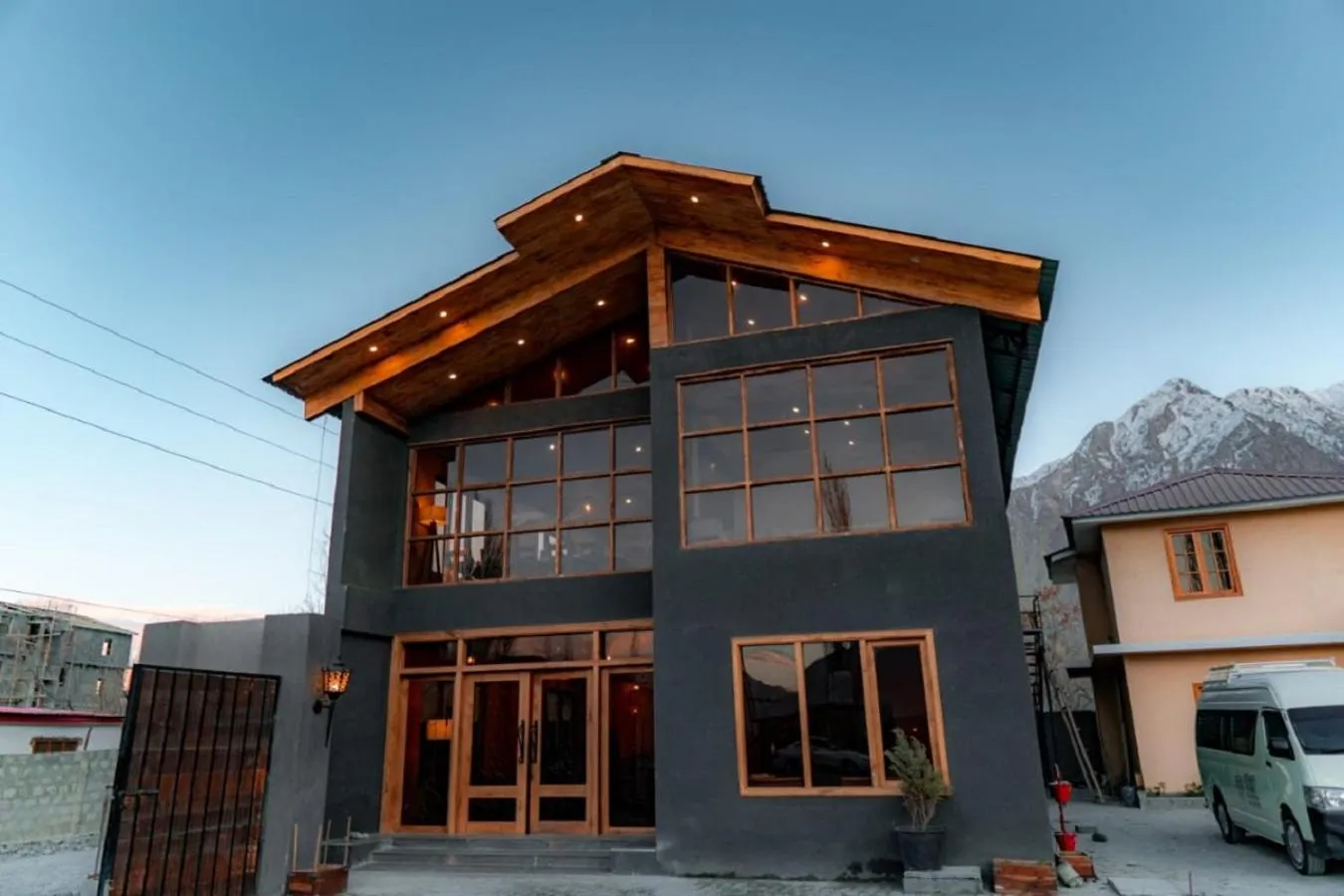 Restaurant/places to eat in Dynasty Hotel Skardu