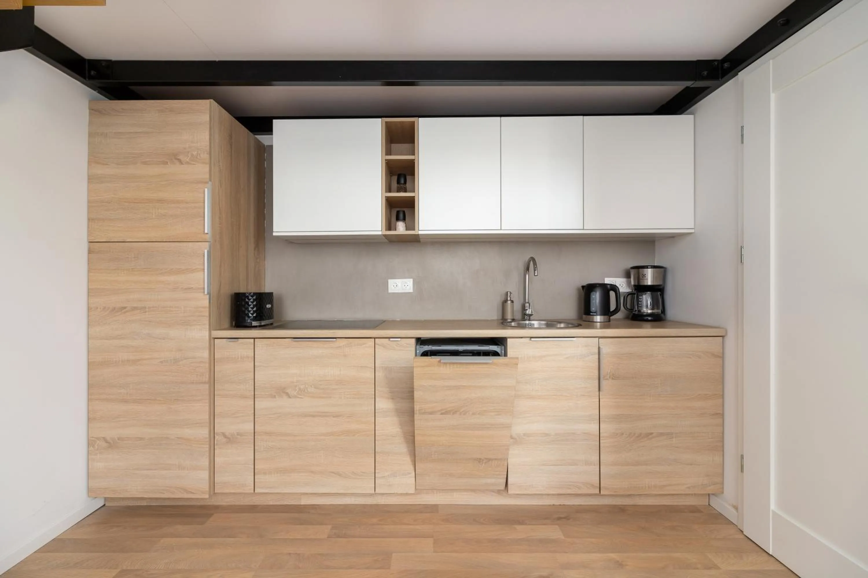 Kitchen or kitchenette in Apartments Dietla Cracow by Noclegi Renters
