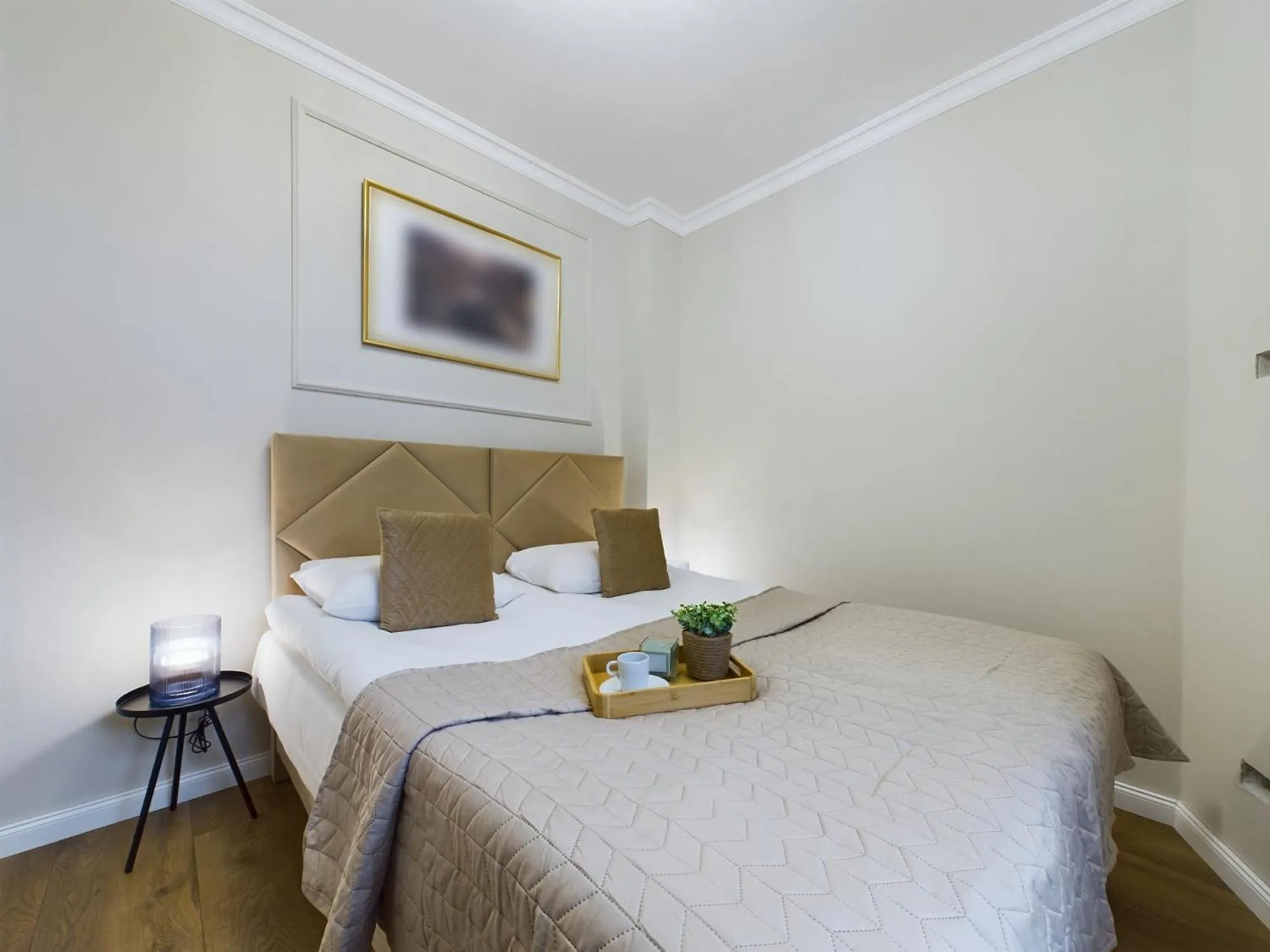 Bed in Apartments Dietla Cracow by Noclegi Renters