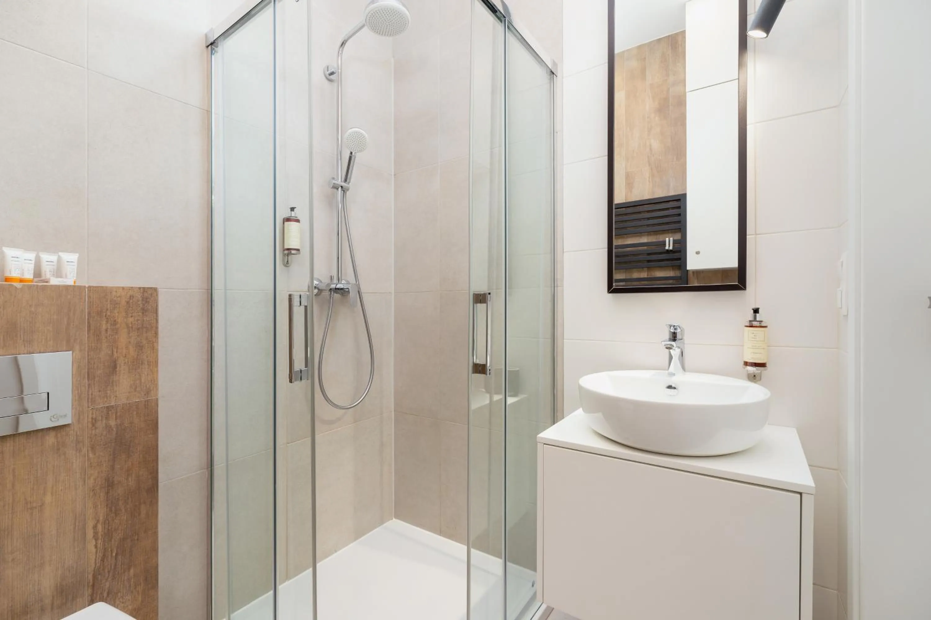 Bathroom in Apartments Dietla Cracow by Noclegi Renters