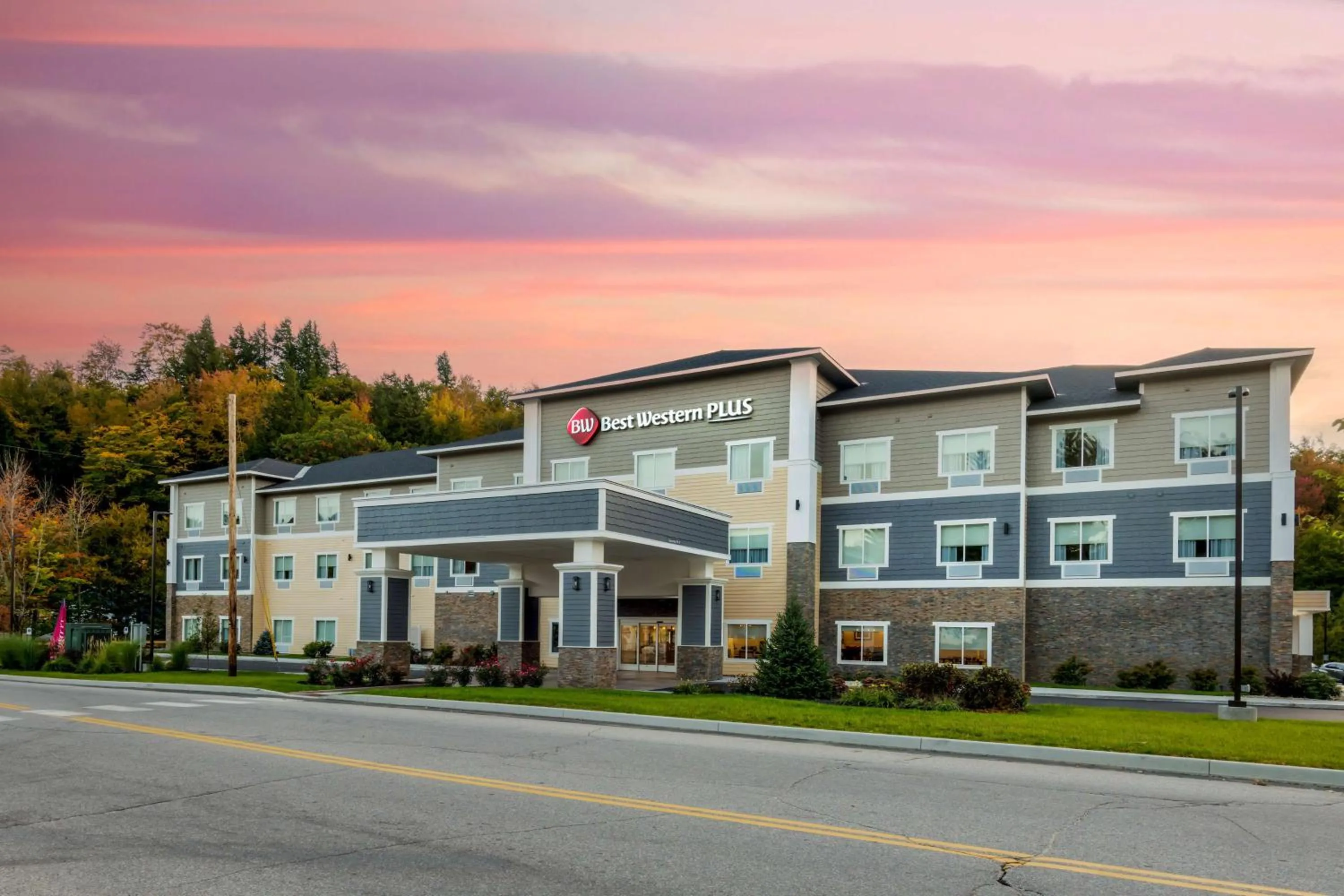 Property building in Best Western Plus Rumford Falls