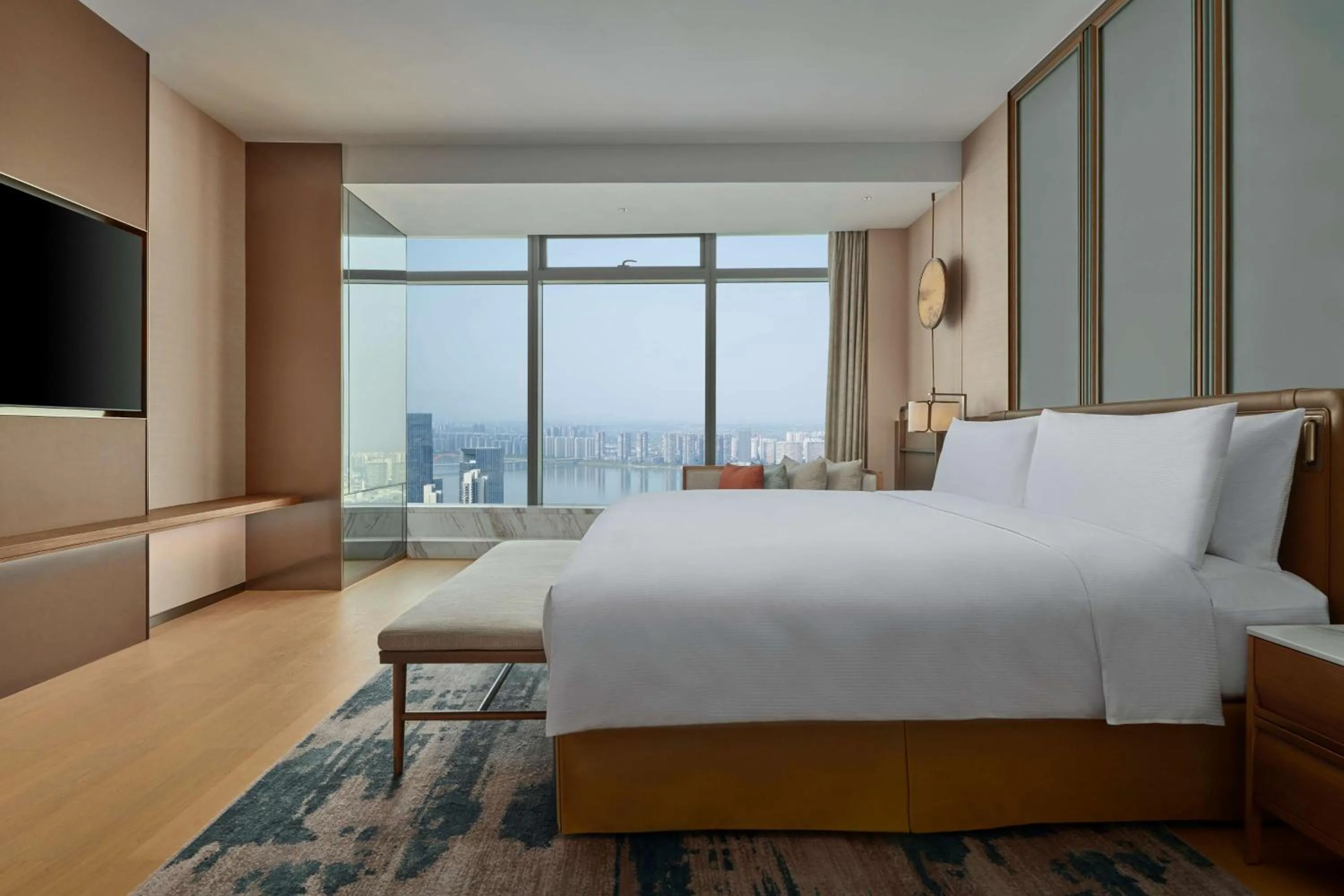 View (from property/room), Bed in Hilton Changsha Riverside