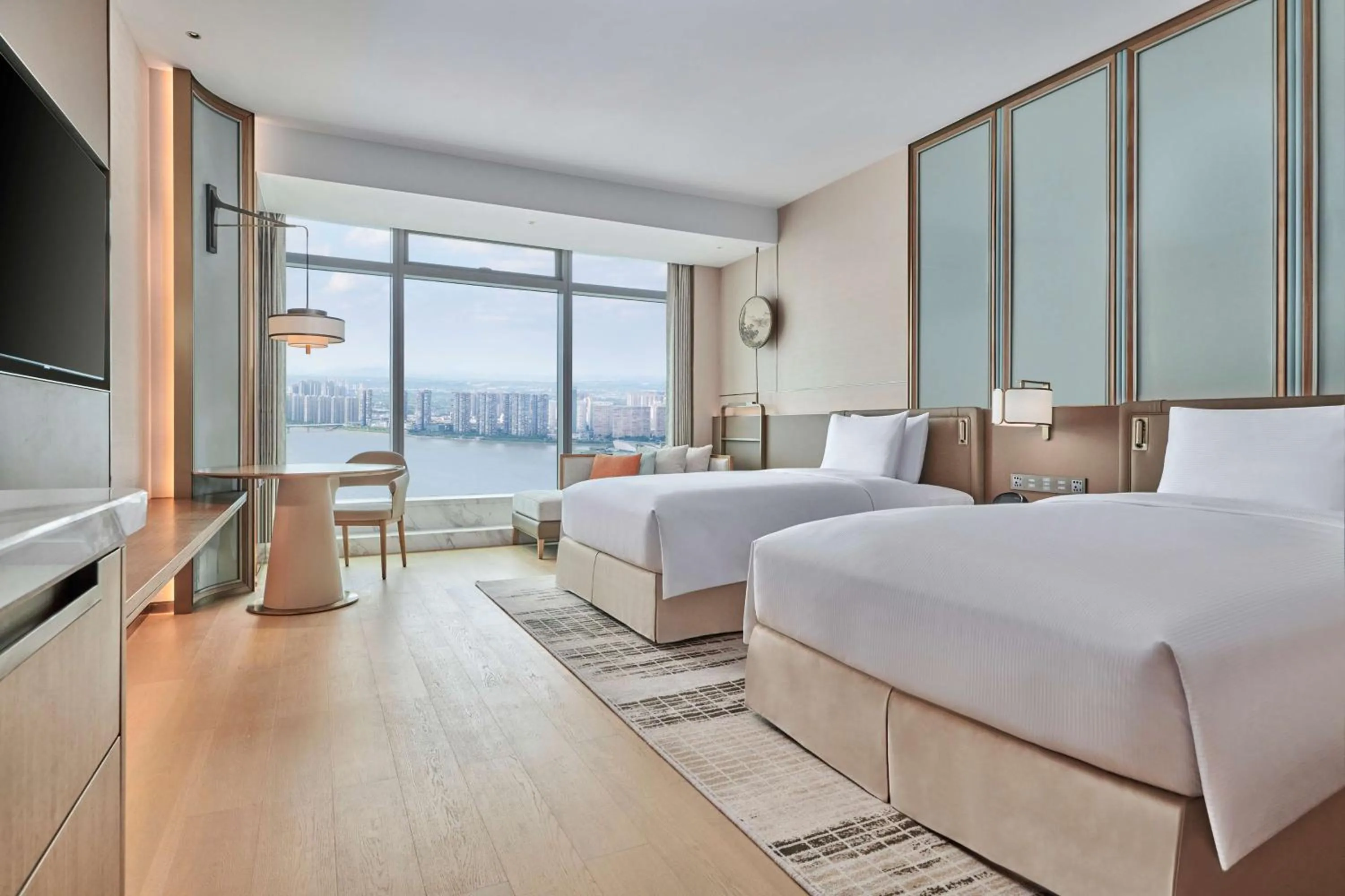 Bedroom, Bed in Hilton Changsha Riverside