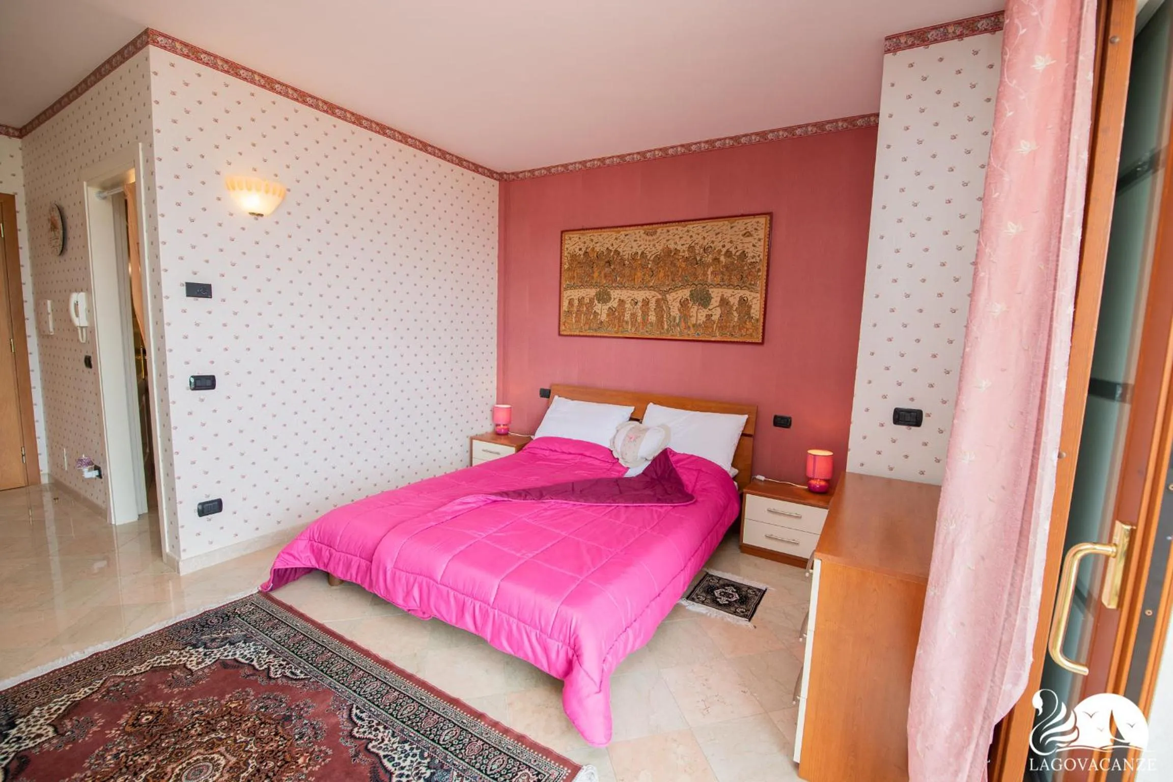 Bed in Feeling House