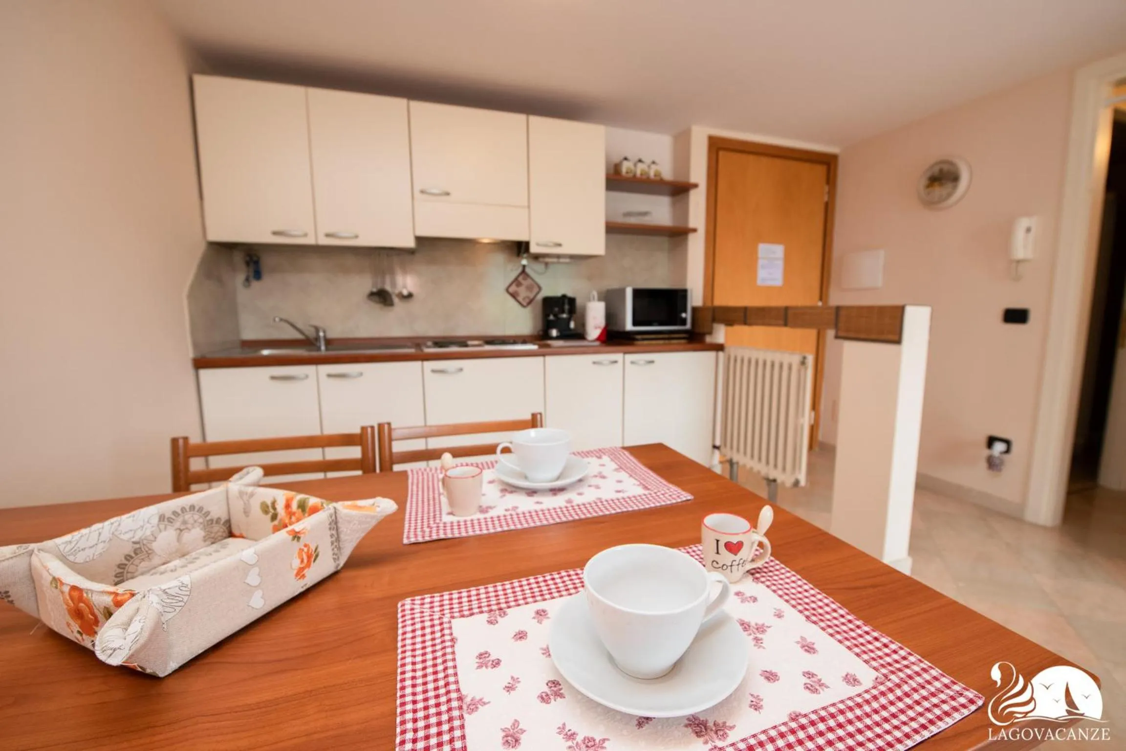 Kitchen or kitchenette in Feeling House