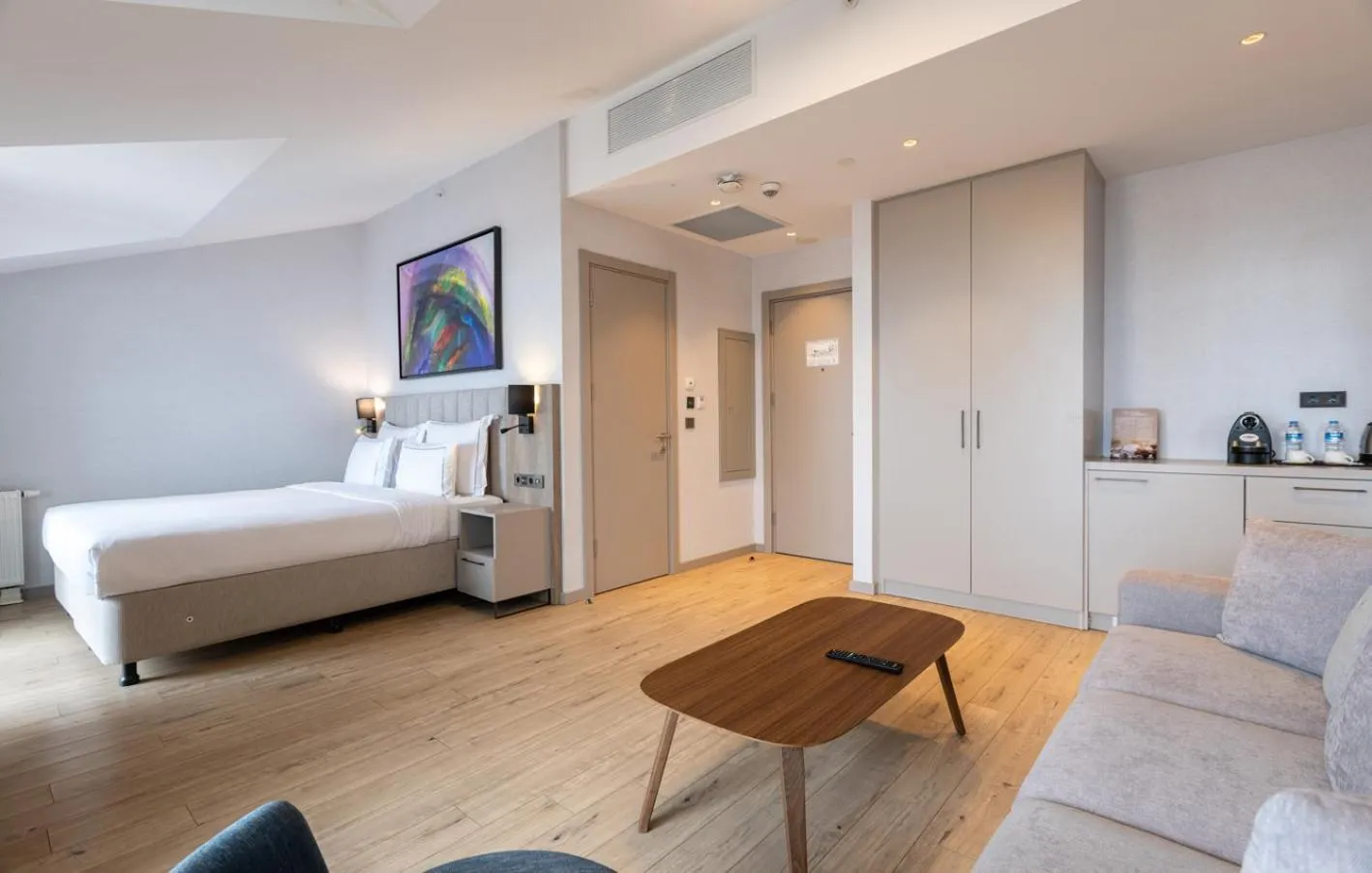 Bedroom, Bed in Antwell Suites