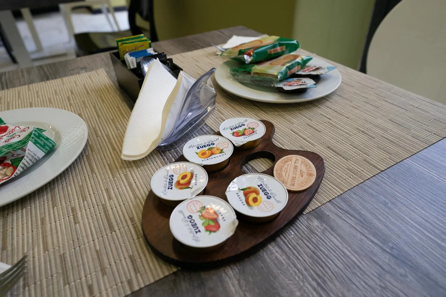 Breakfast in Sweet Central Hotel