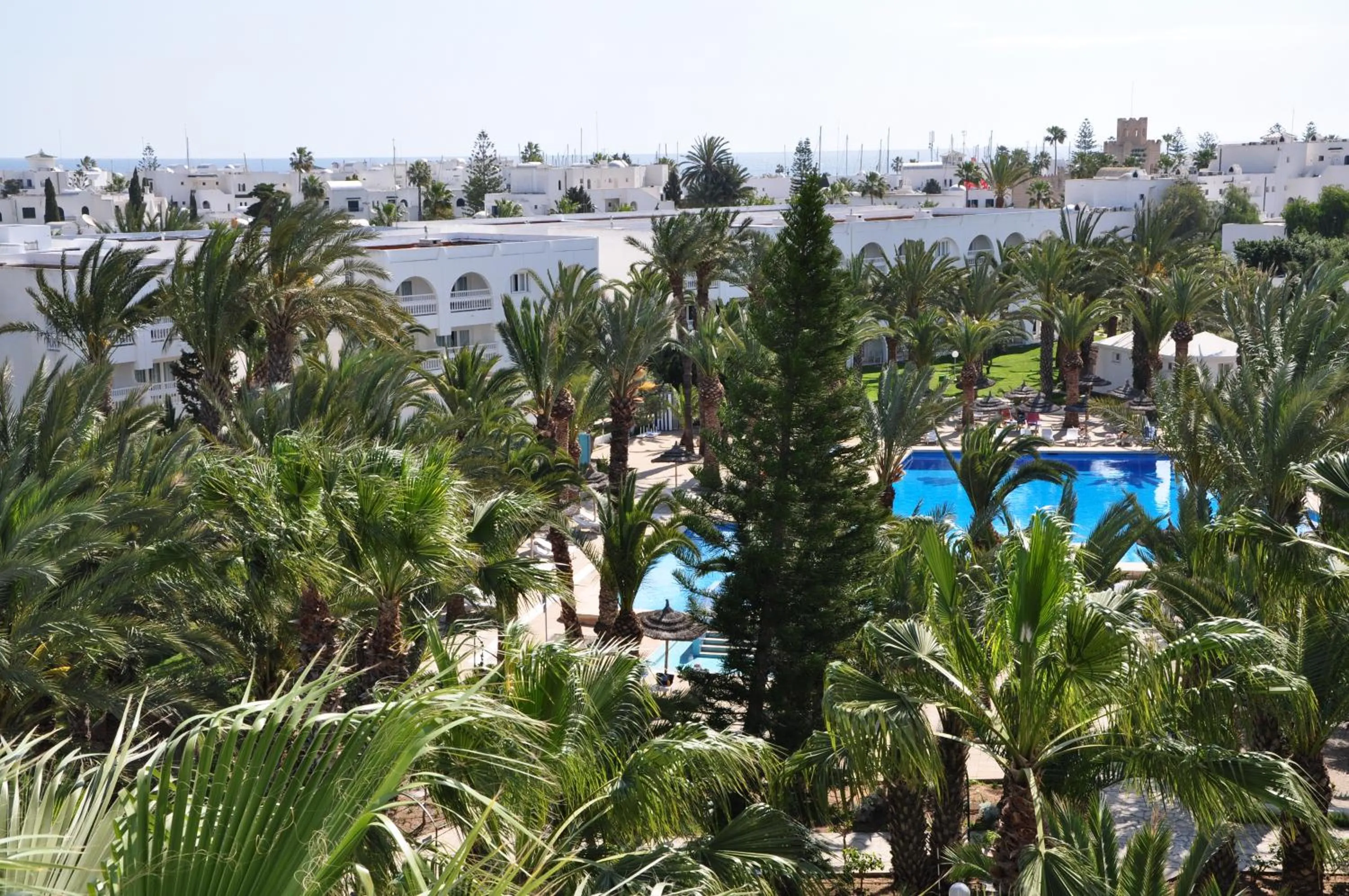 Swimming pool in Kanta Resort and Spa