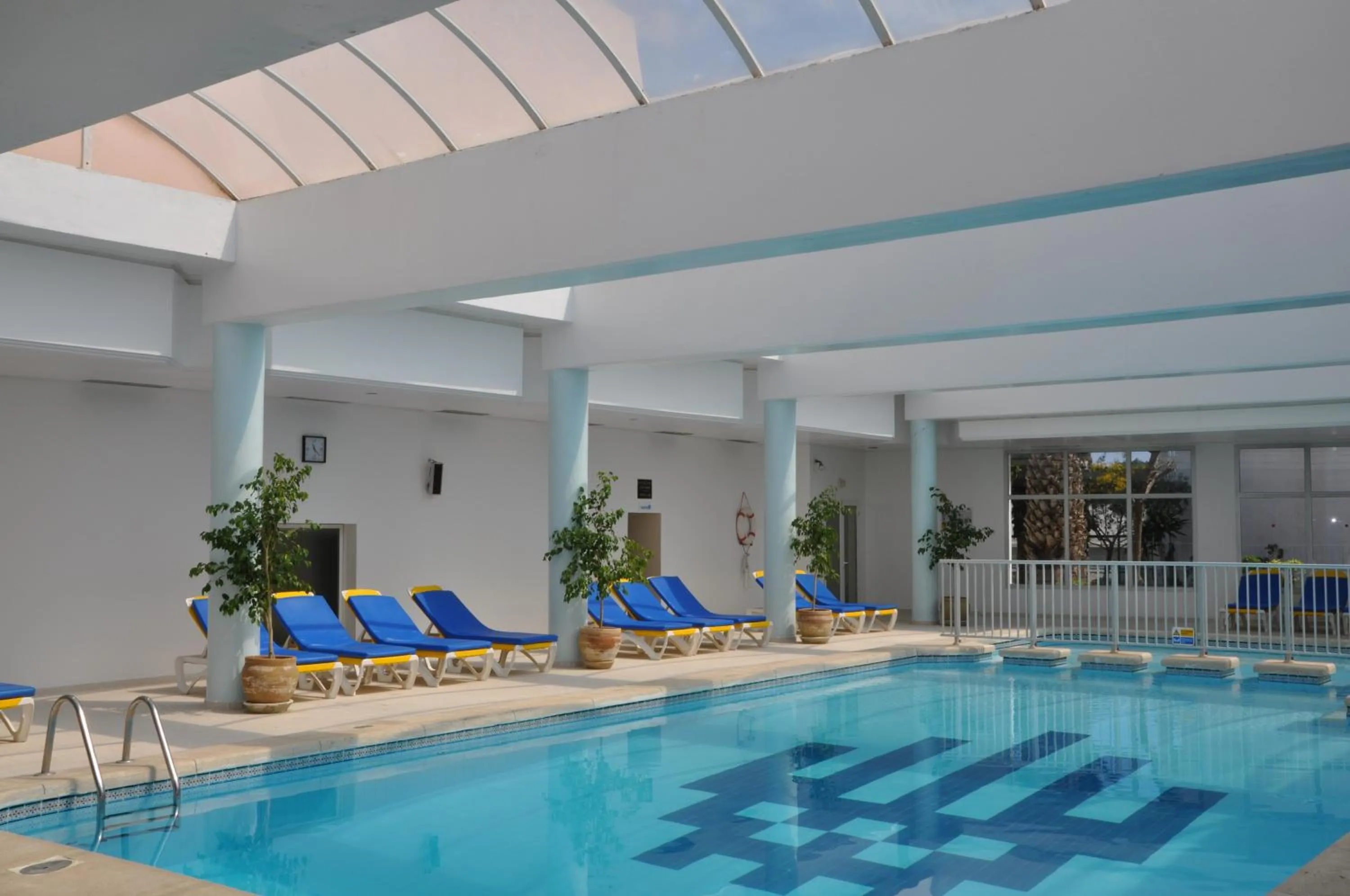 Swimming pool in Kanta Resort and Spa