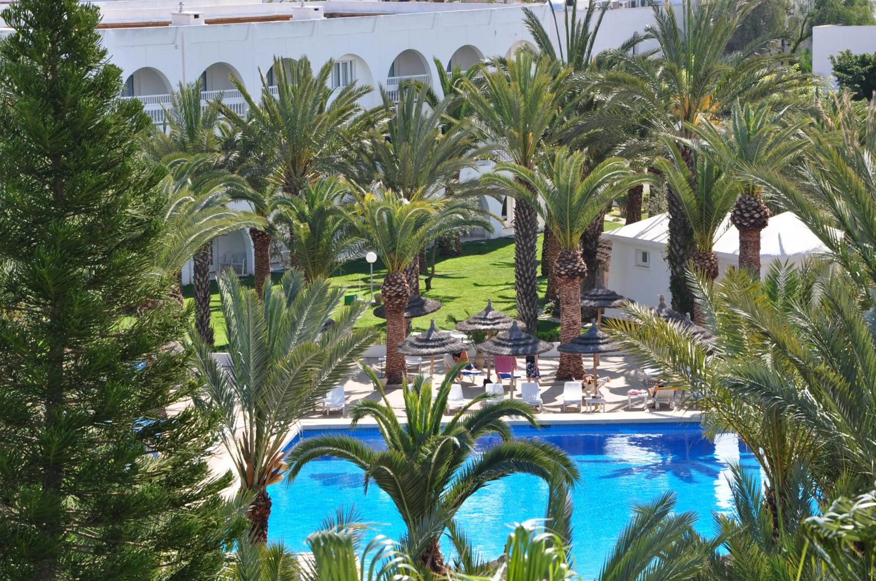 Swimming pool in Kanta Resort and Spa