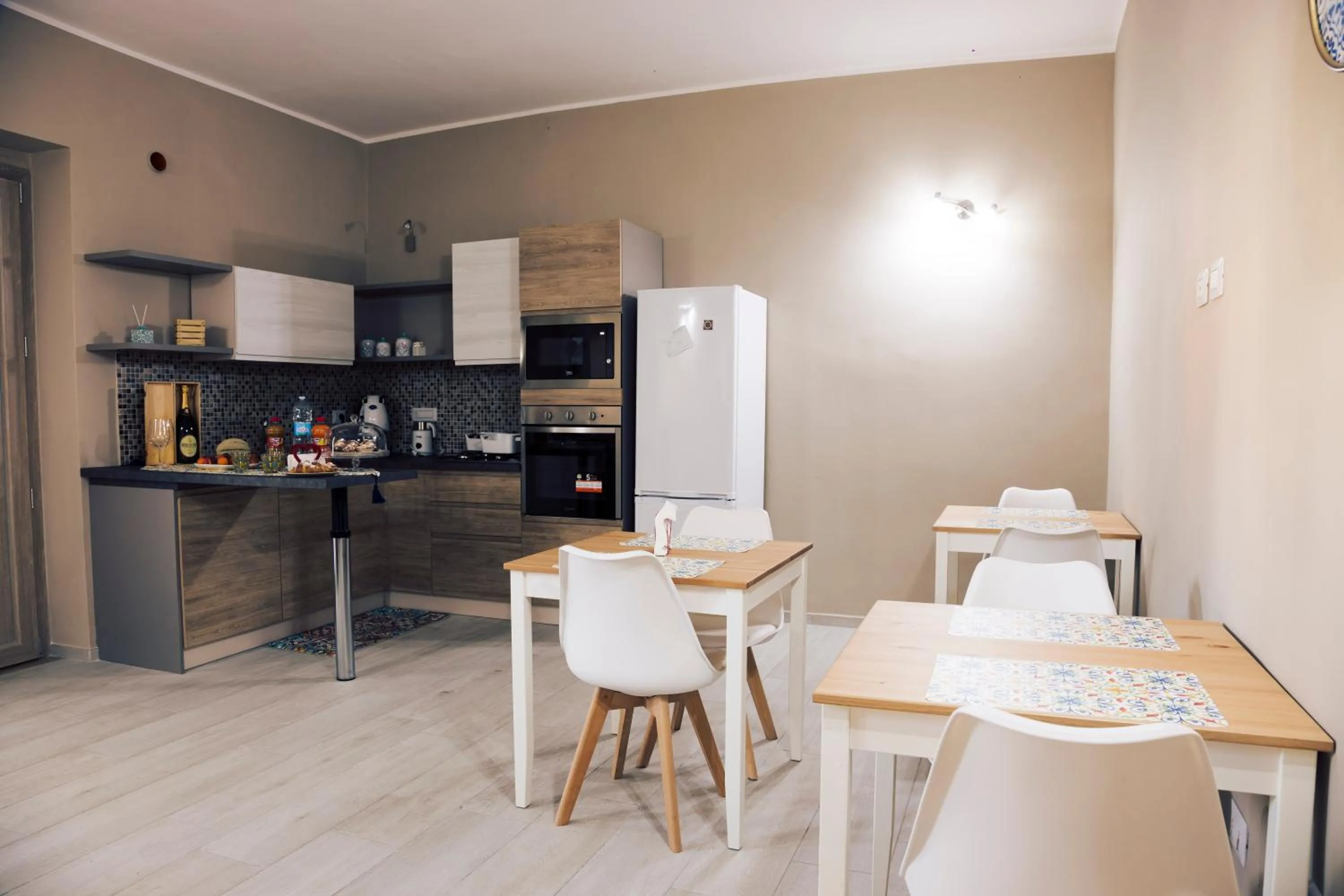 Dining area in B&B NACALUI Gallipoli