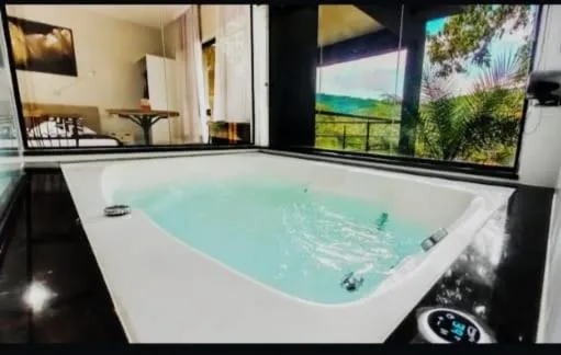 Bath in Pousada Recanto da Cascata