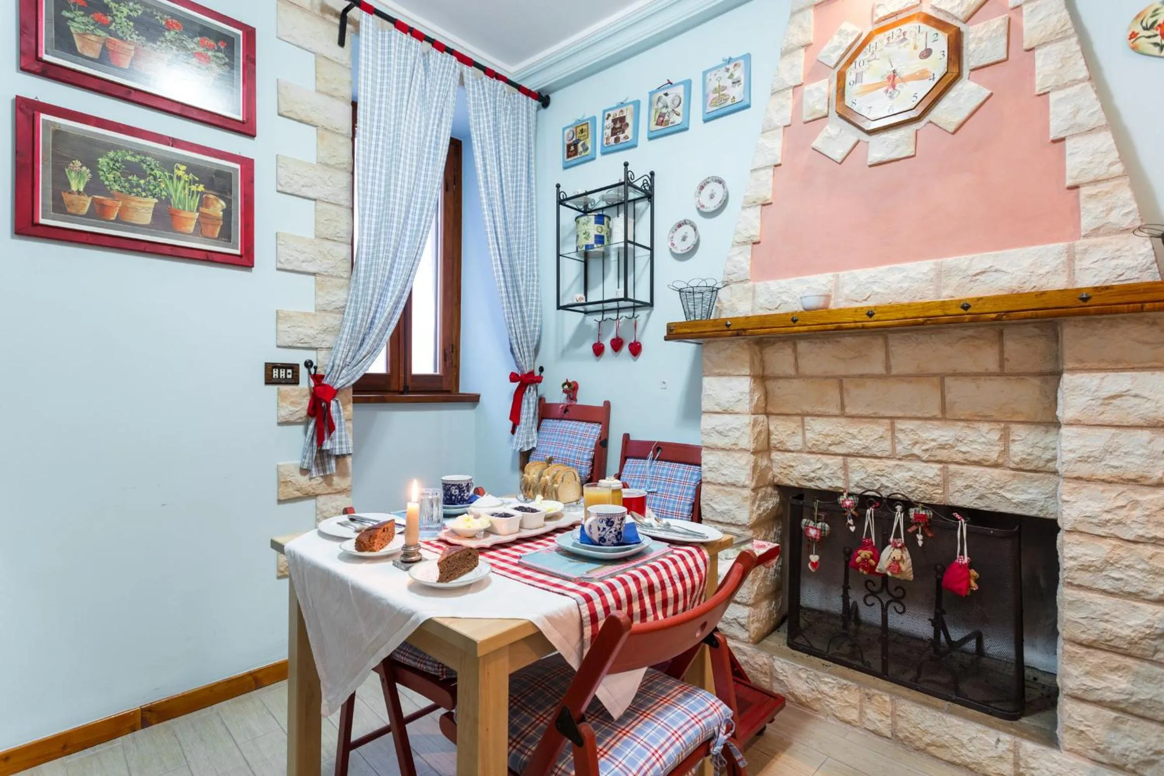 Meals in Bed and Breakfast A casa delle Fate