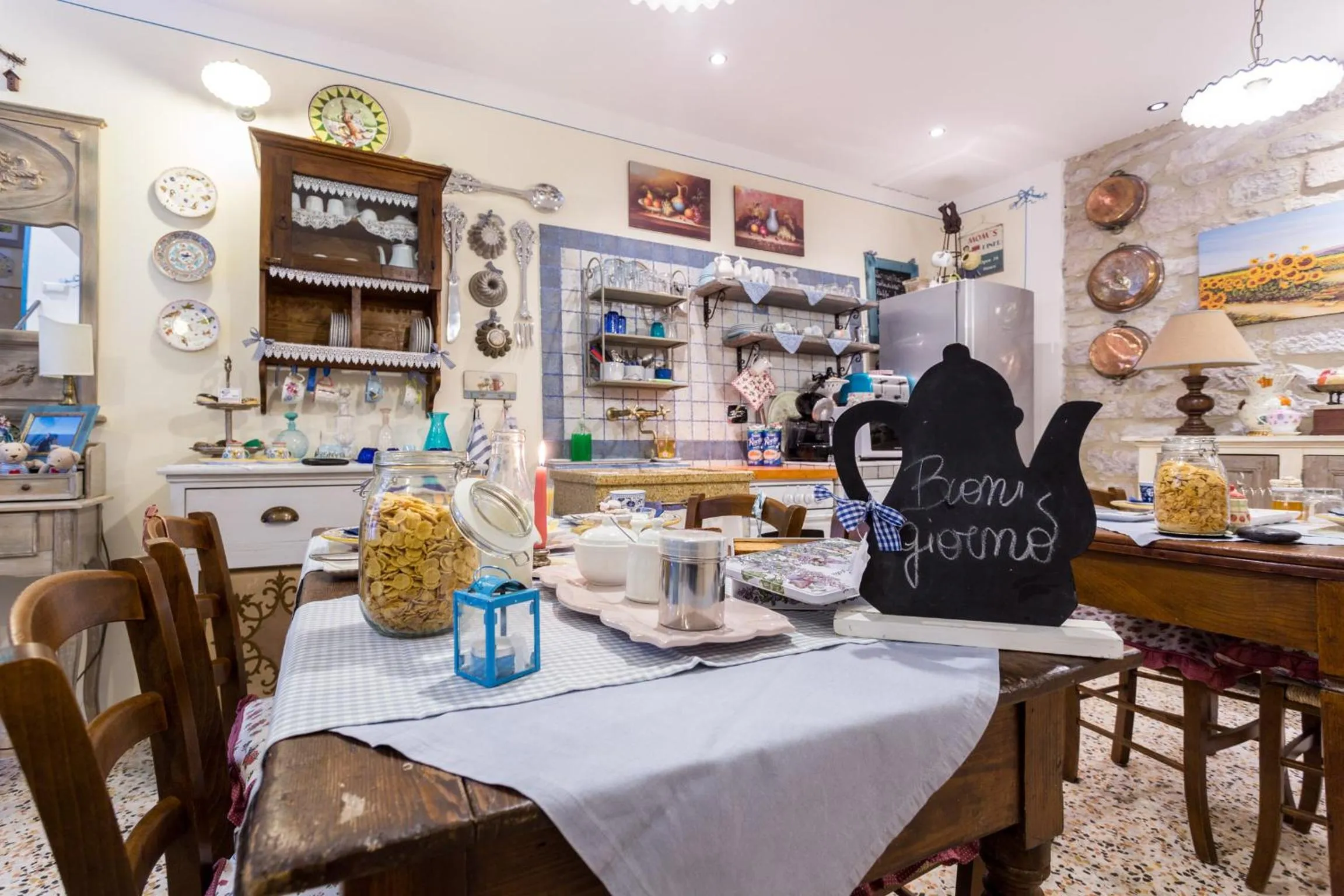 Italian breakfast in Bed and Breakfast A casa delle Fate