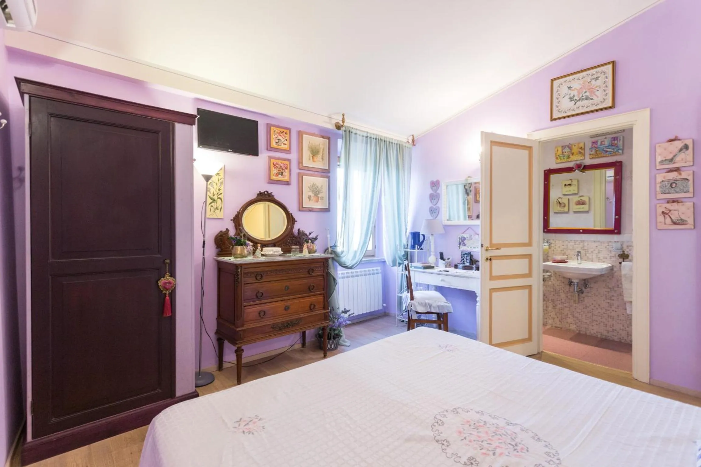Photo of the whole room, Bed in Bed and Breakfast A casa delle Fate