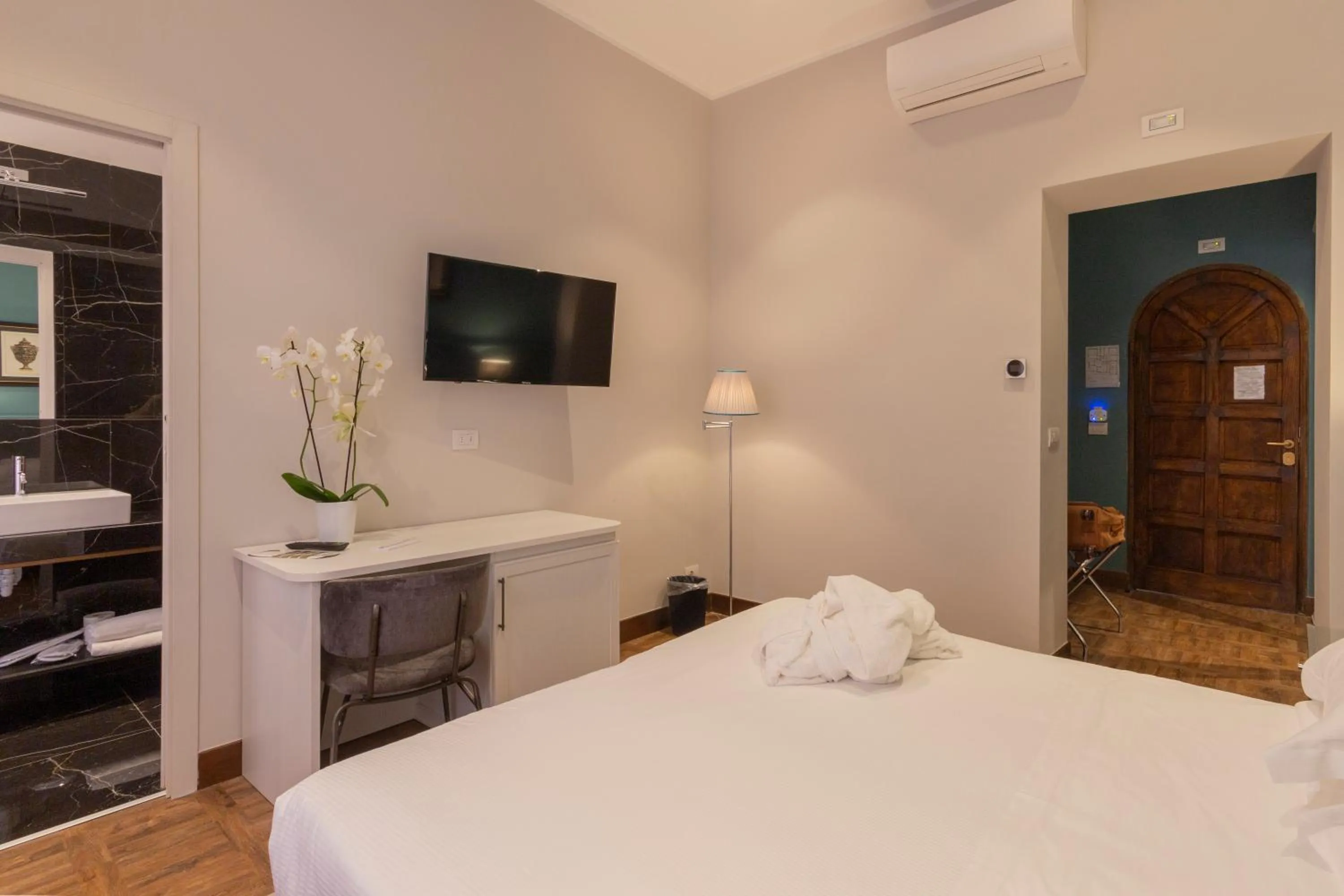 Bed in Hotel Villa Alberti Portofino Land