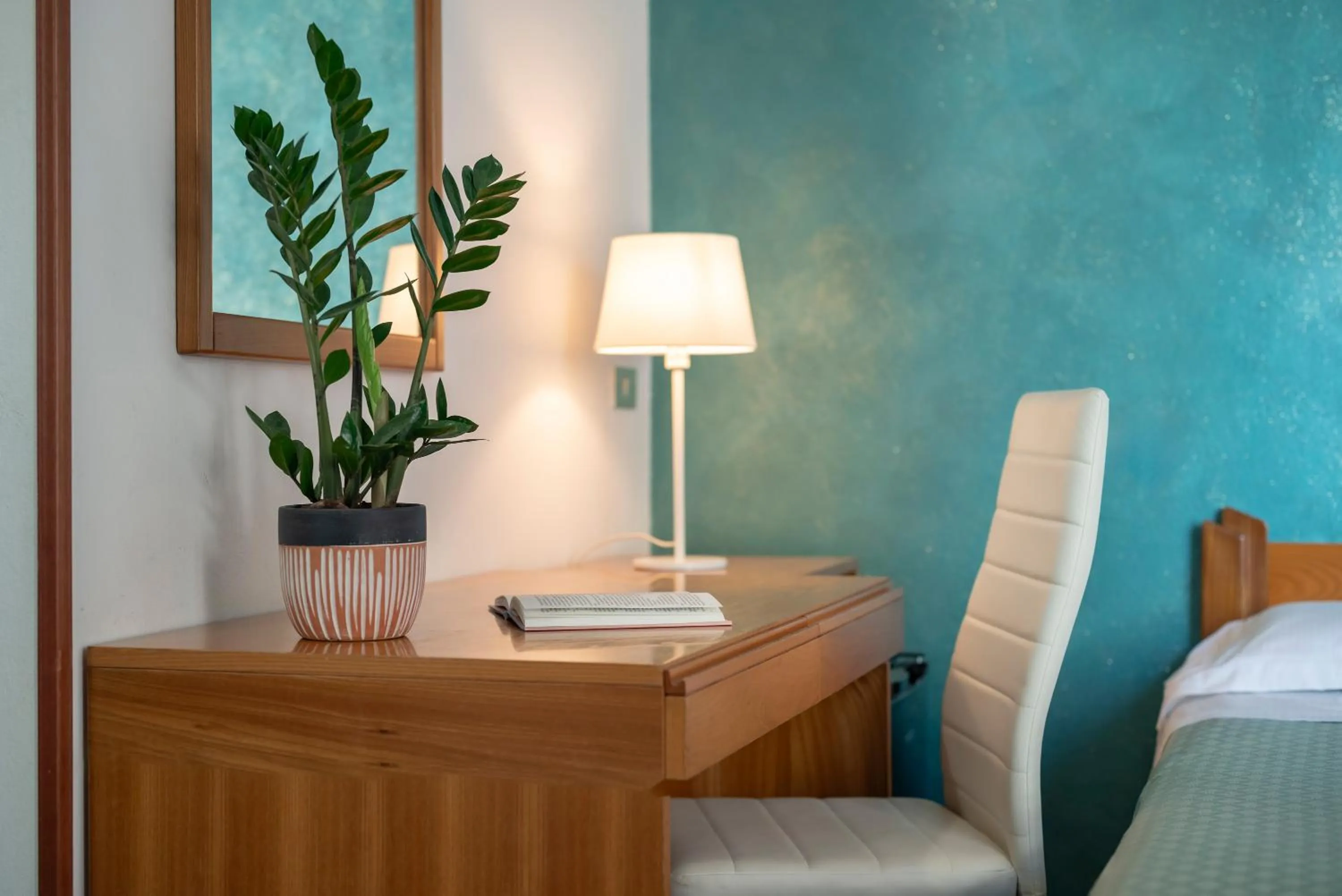 Seating area, Bed in Hotel Parco dei Pini - 100mt dal Mare