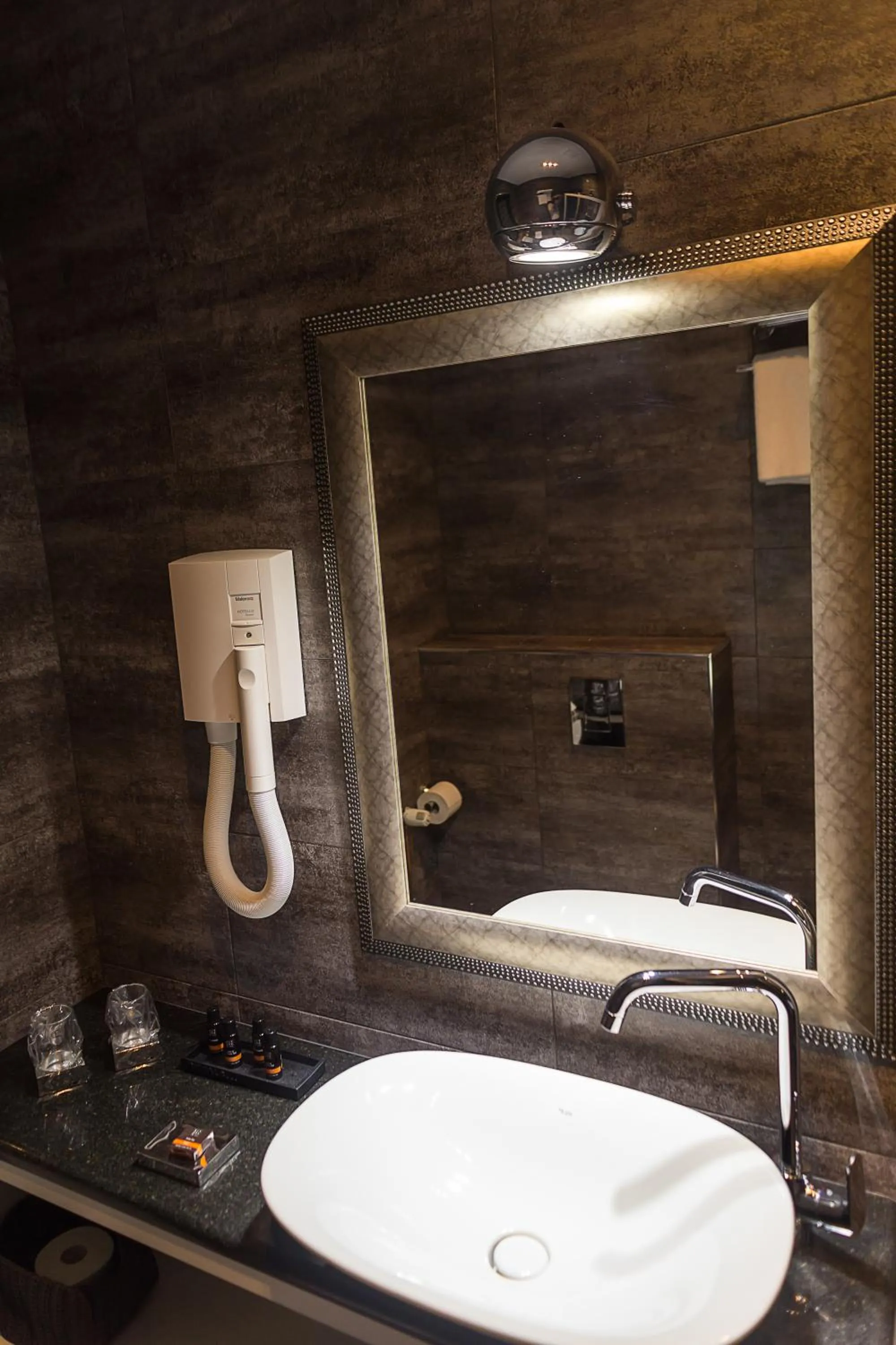 Bathroom in Log In Rooms