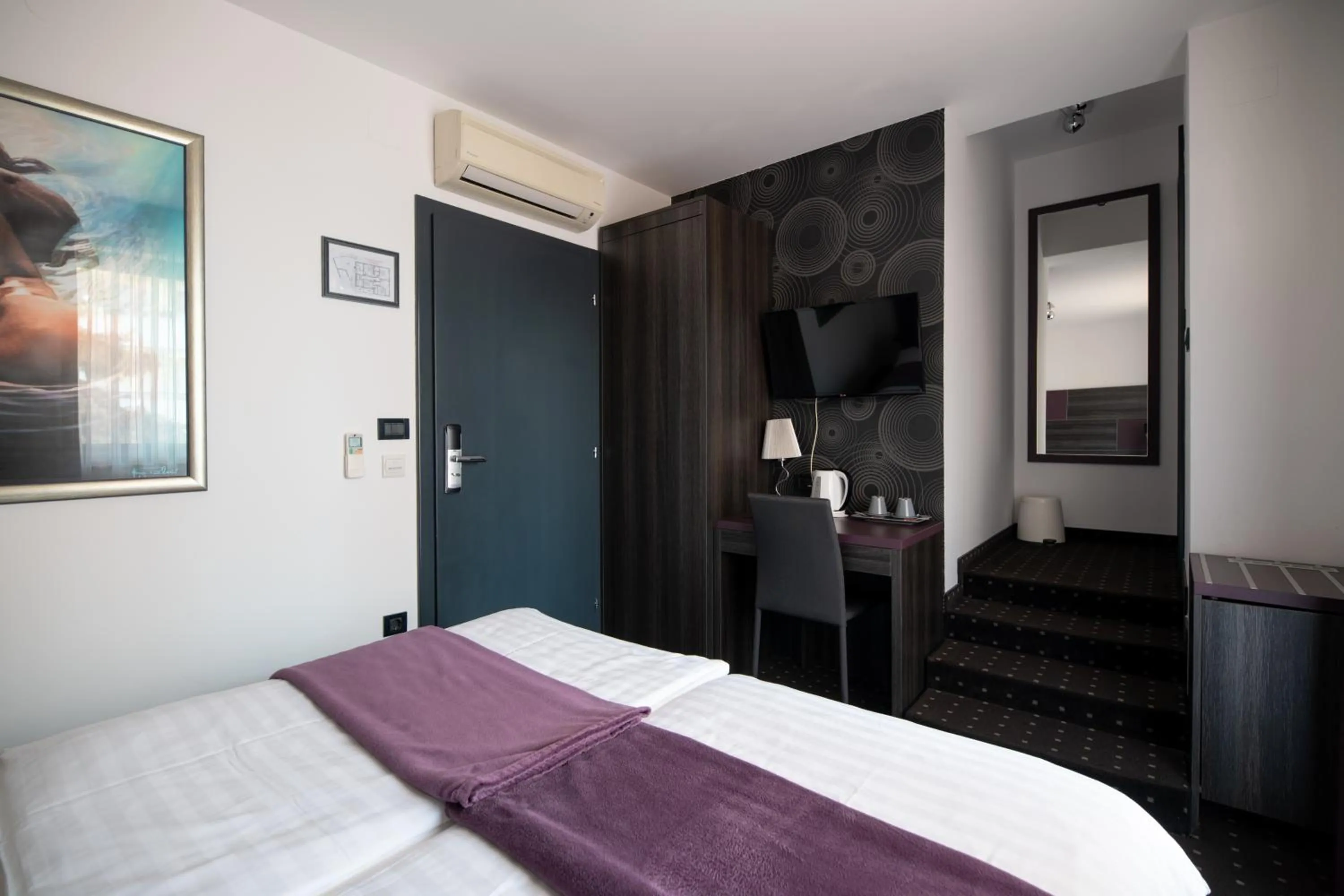 Bedroom in Log In Rooms