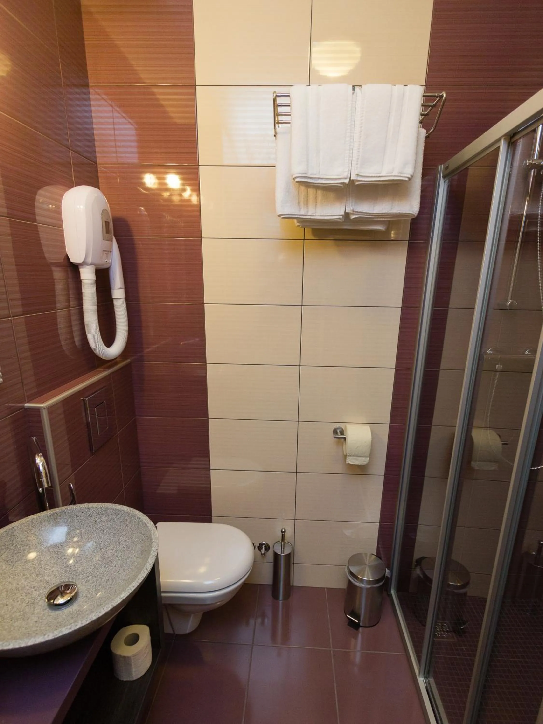 Bathroom in Log In Rooms