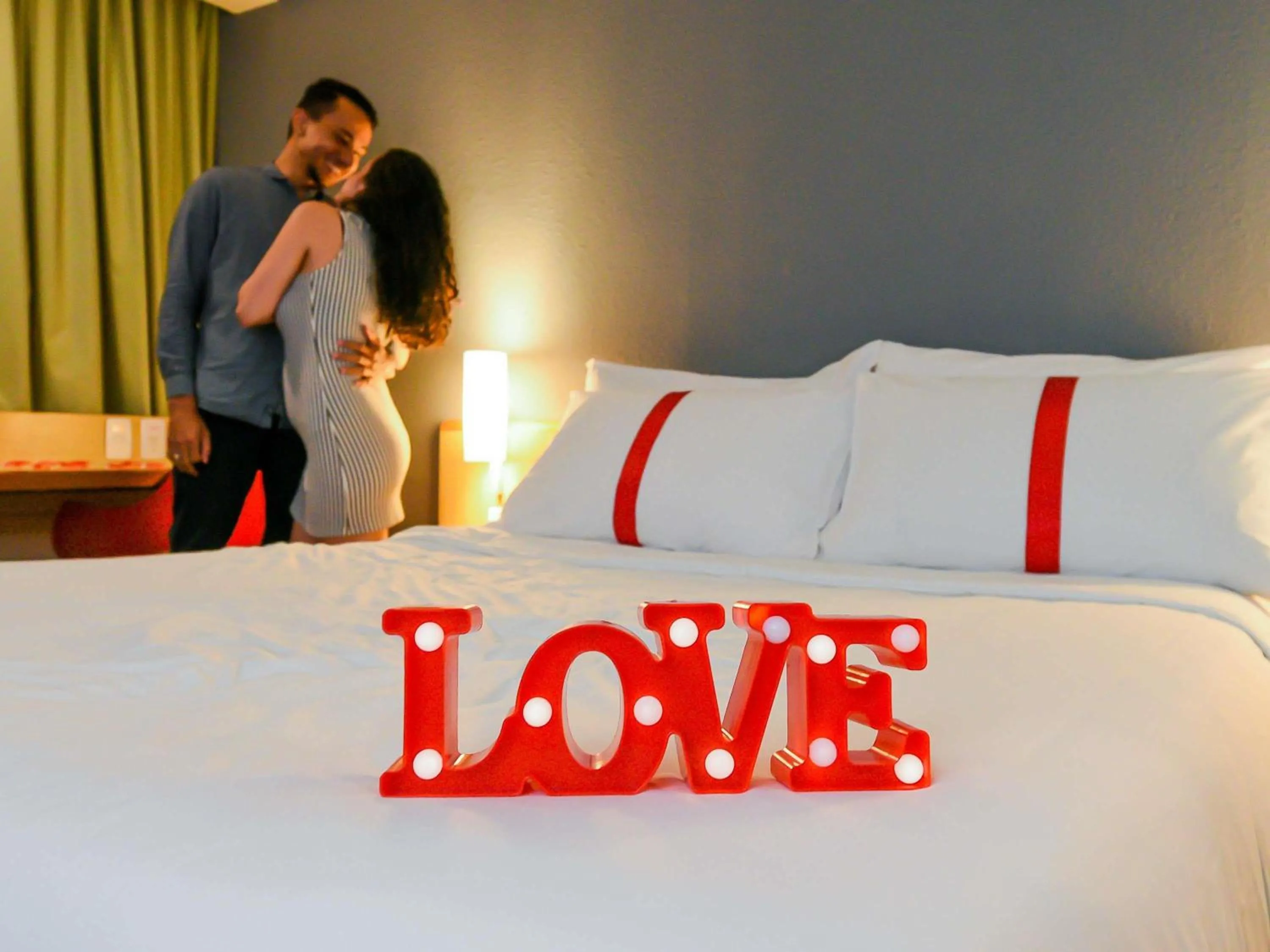 wedding, Bed in ibis Guarulhos Aeroporto